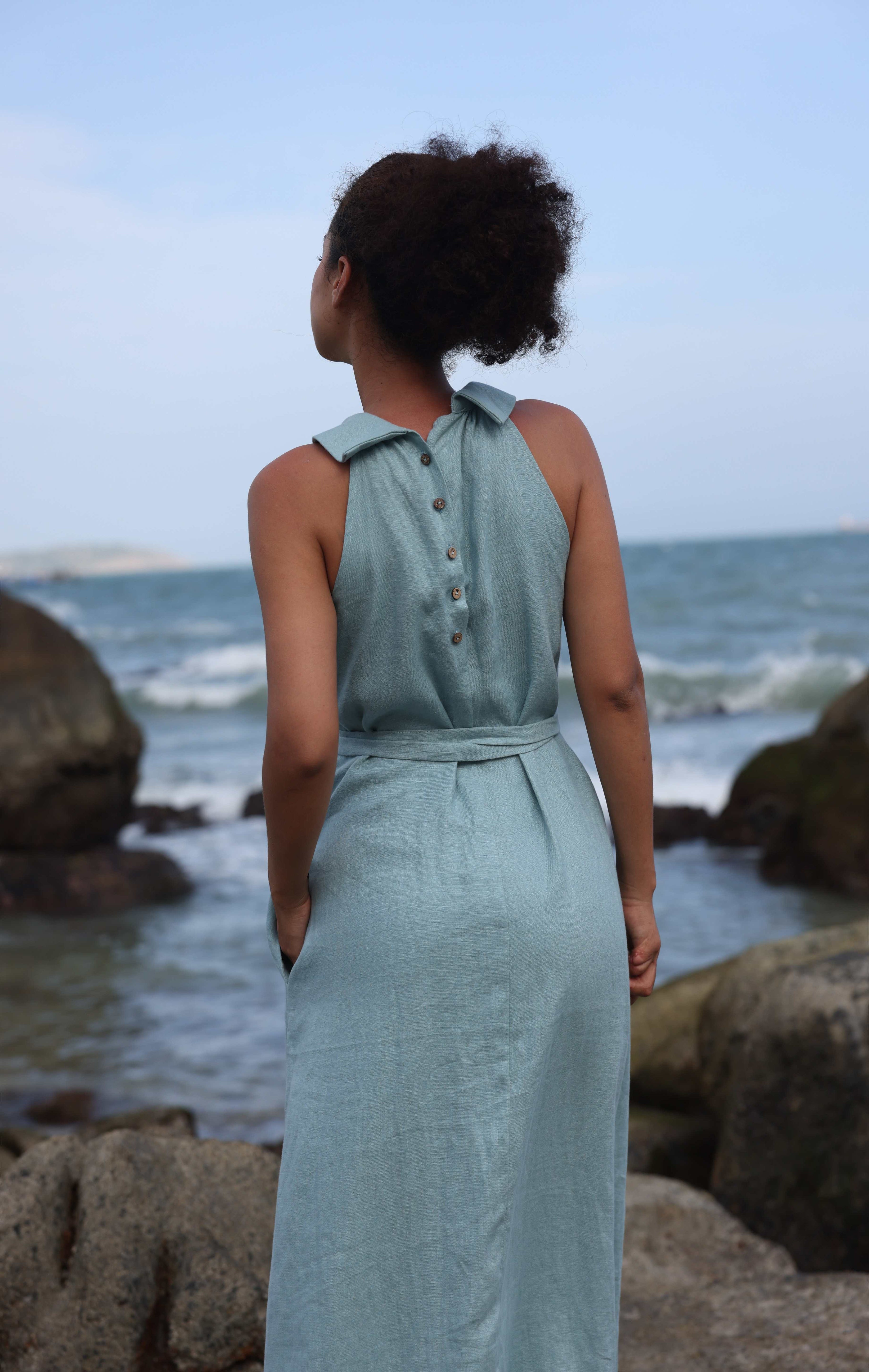 Blue sleeveless linen midi dress