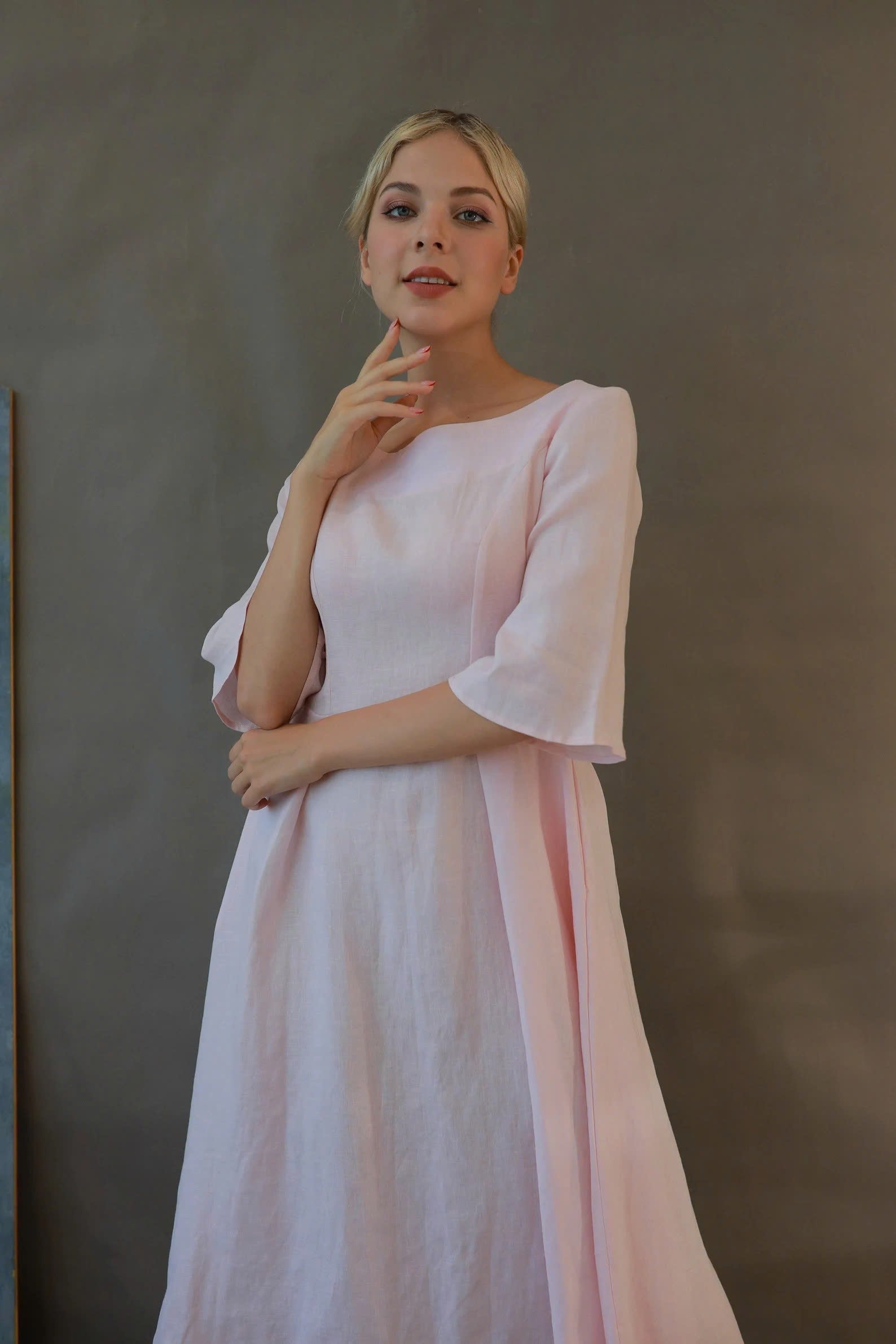 Boat neck linen dress