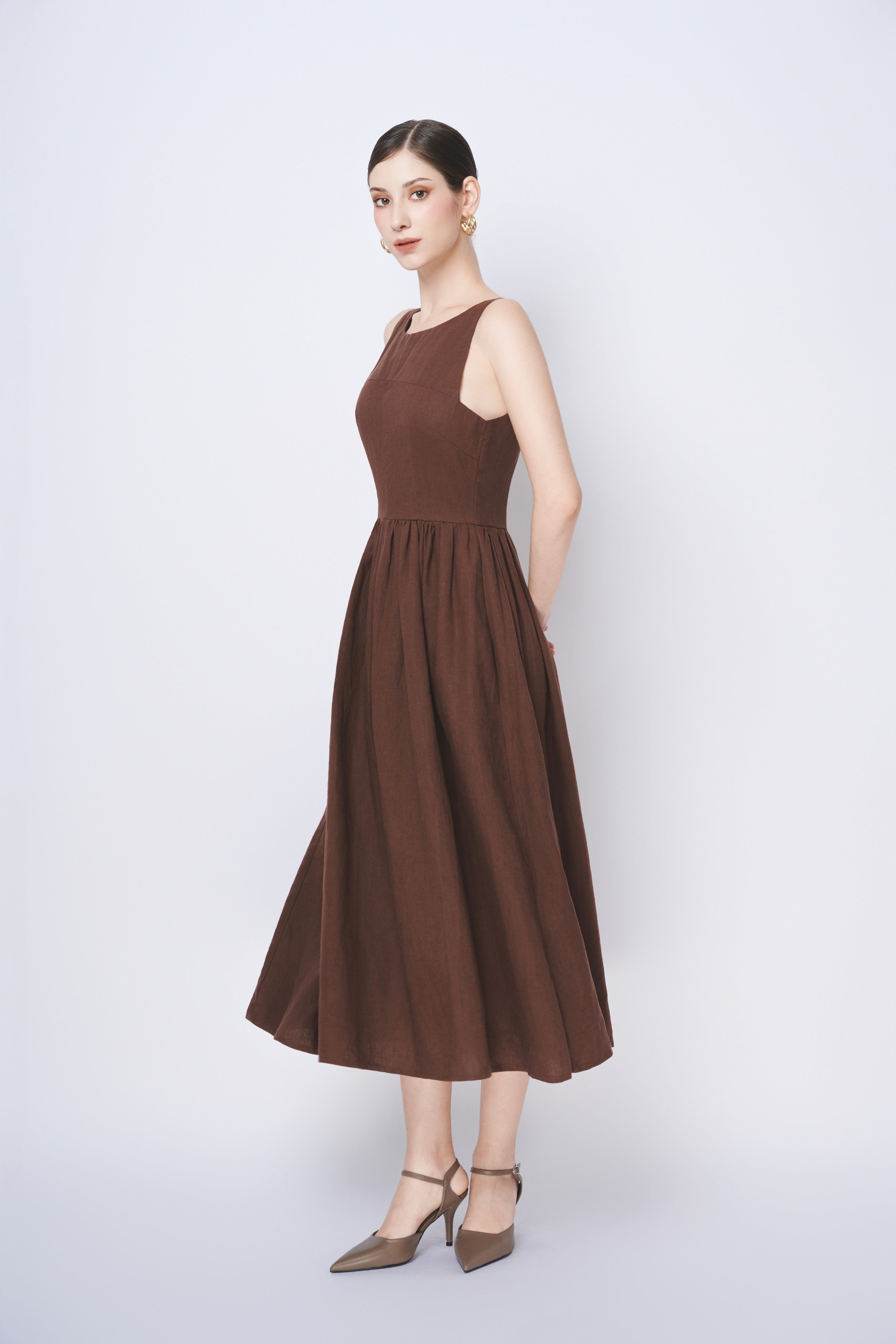 Brown sleeveless linen dress