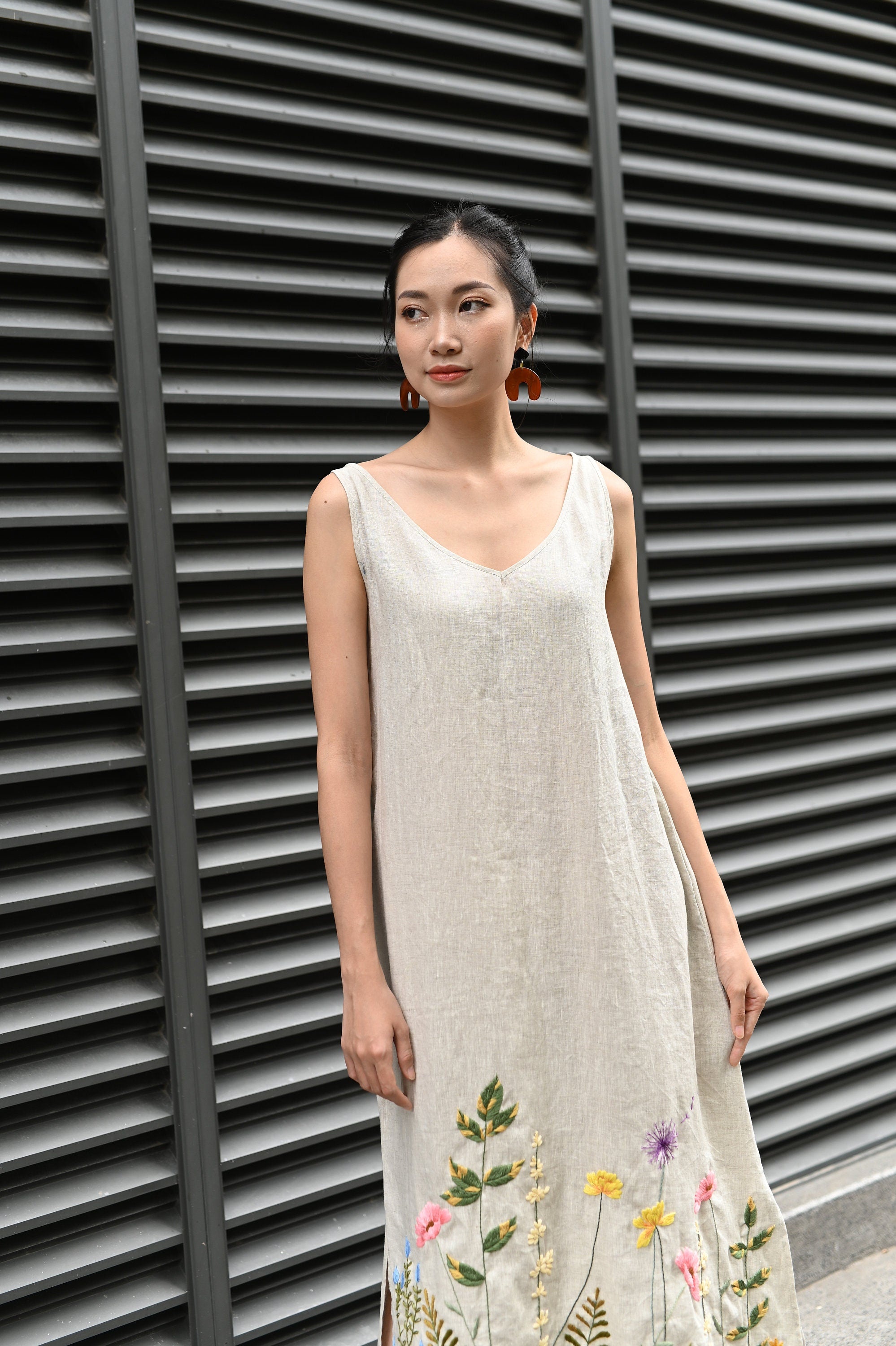 Casual linen dress with embroidery