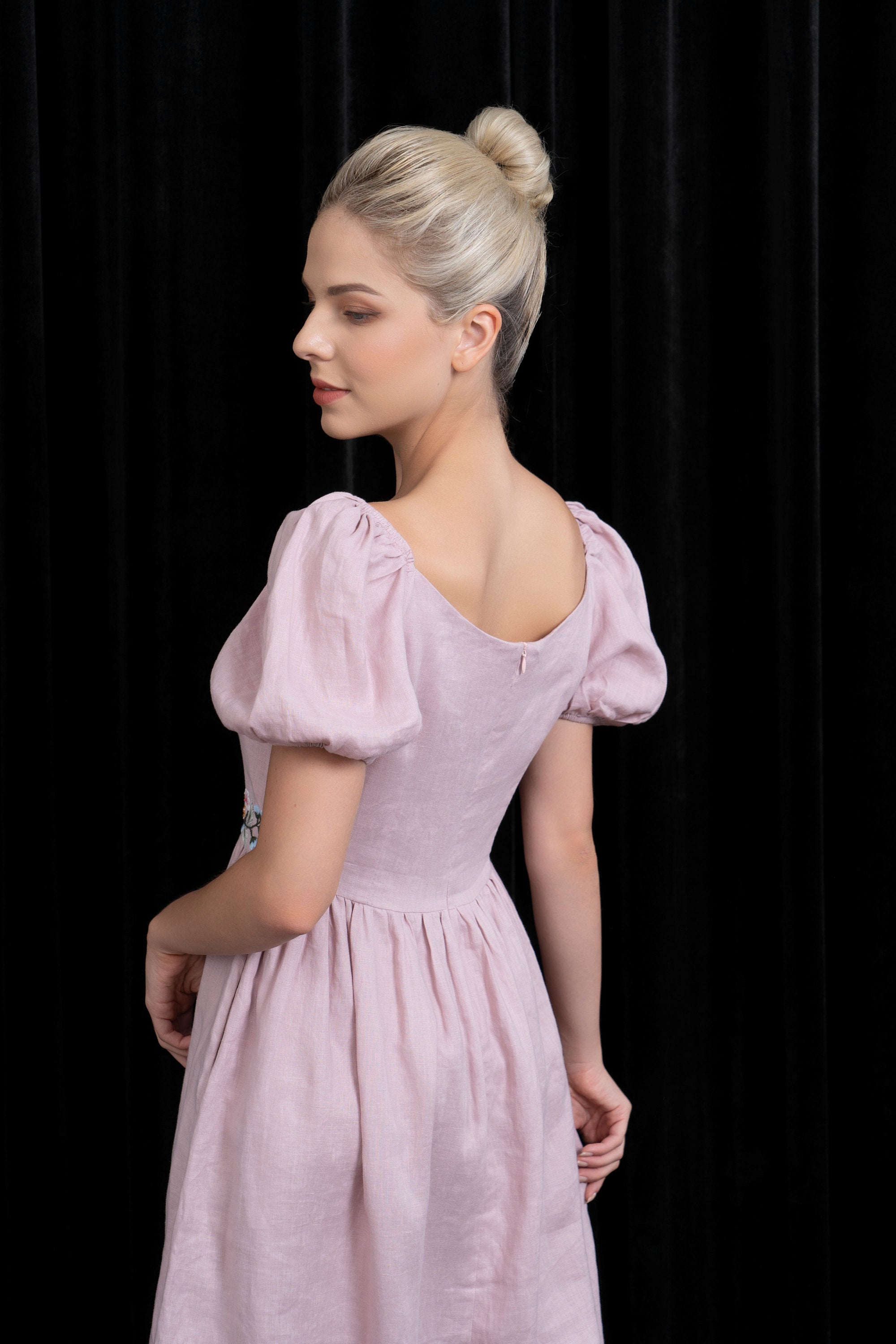 Embroidered linen puff sleeve dress