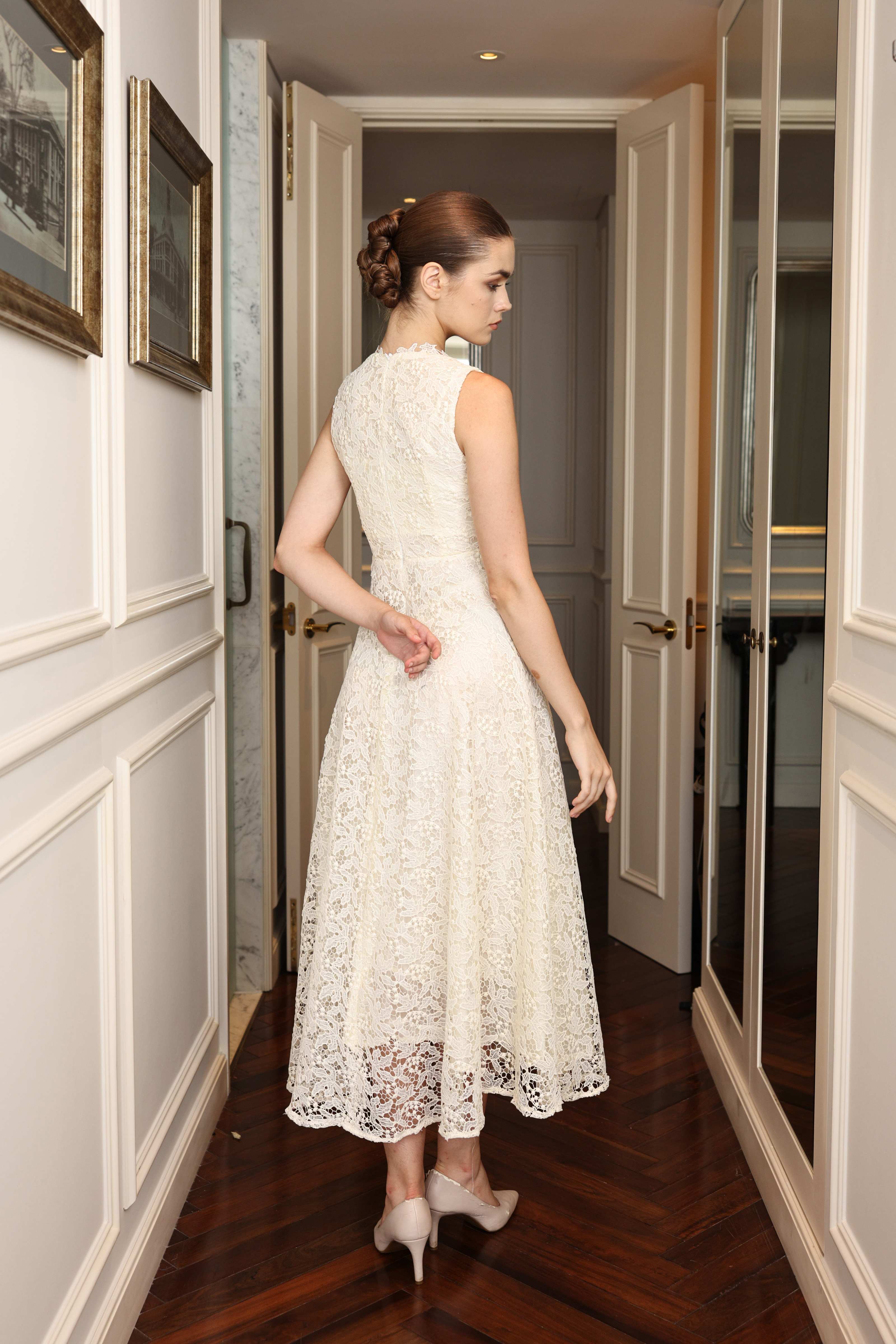 Ivory sleeveless lace dress