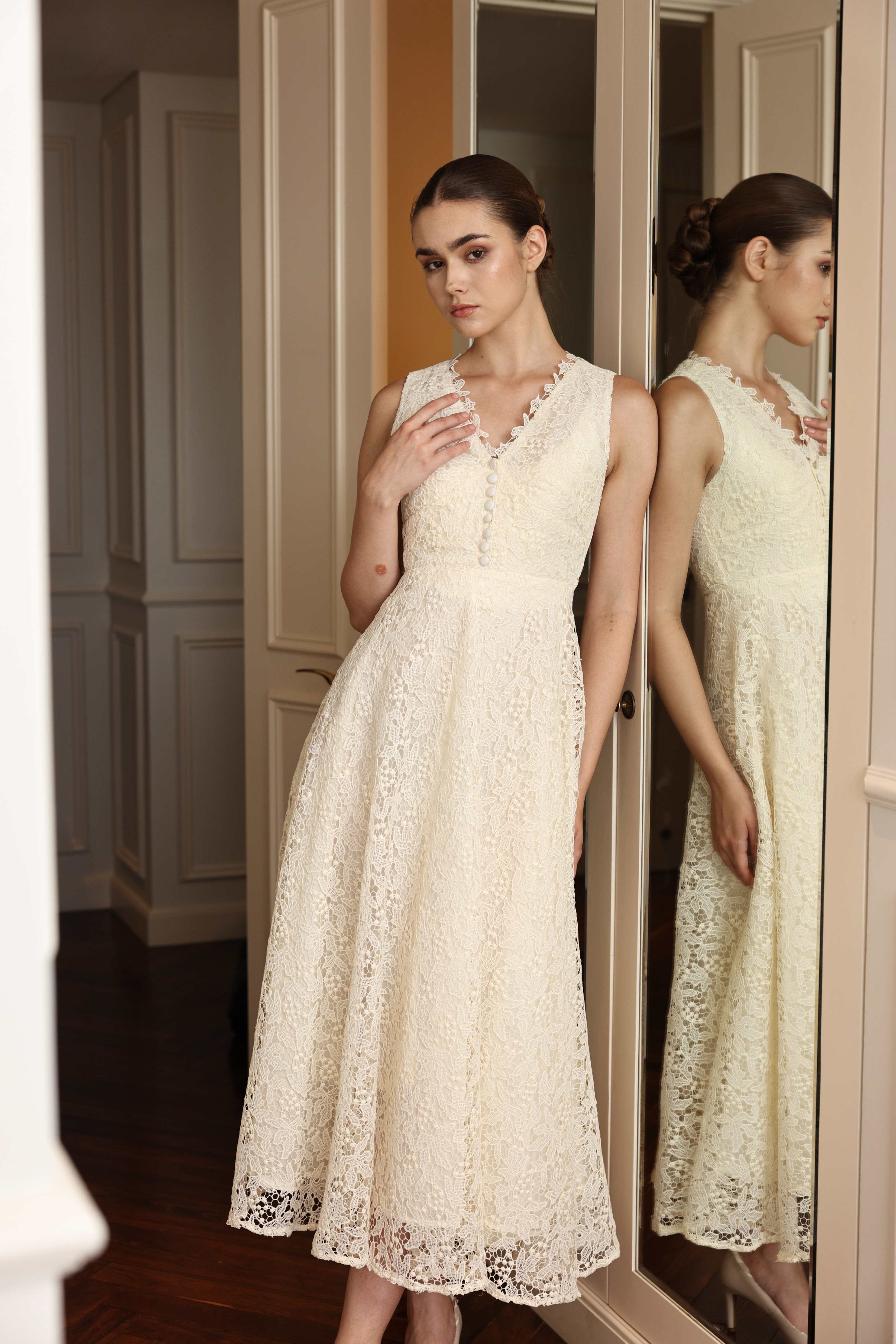 Ivory sleeveless lace dress