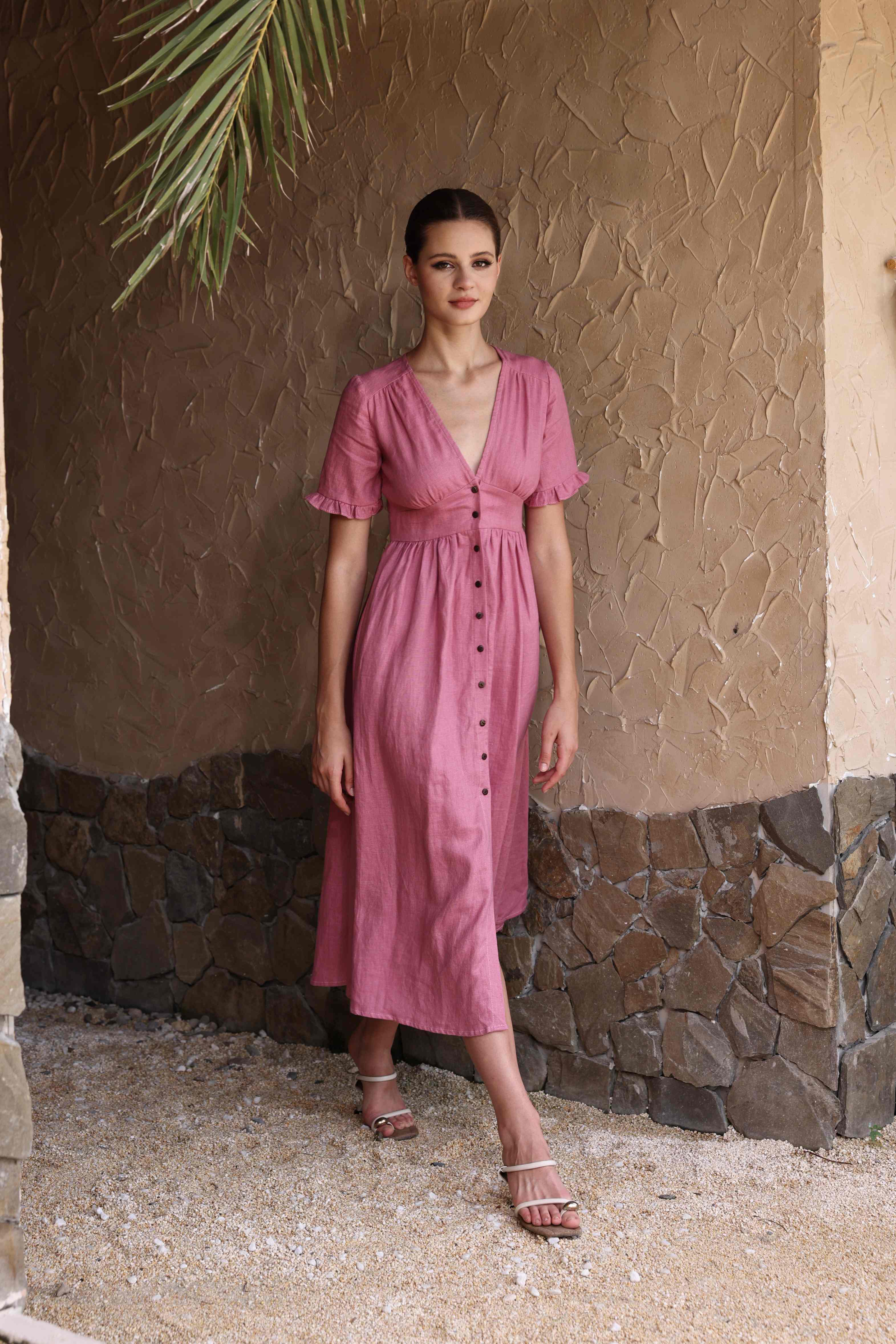 Linen dress with ruffle sleeves