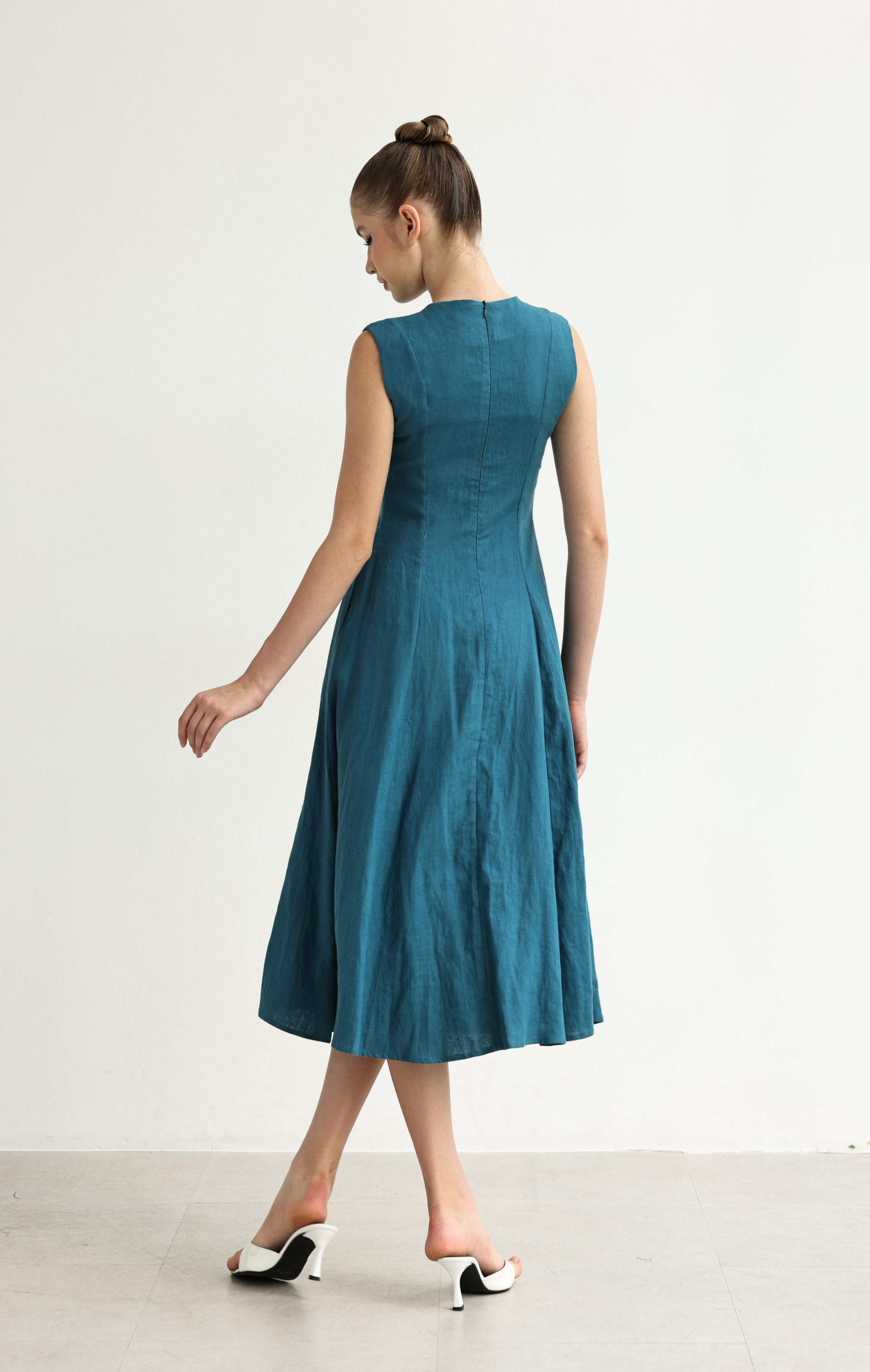 Minimalist summer dress