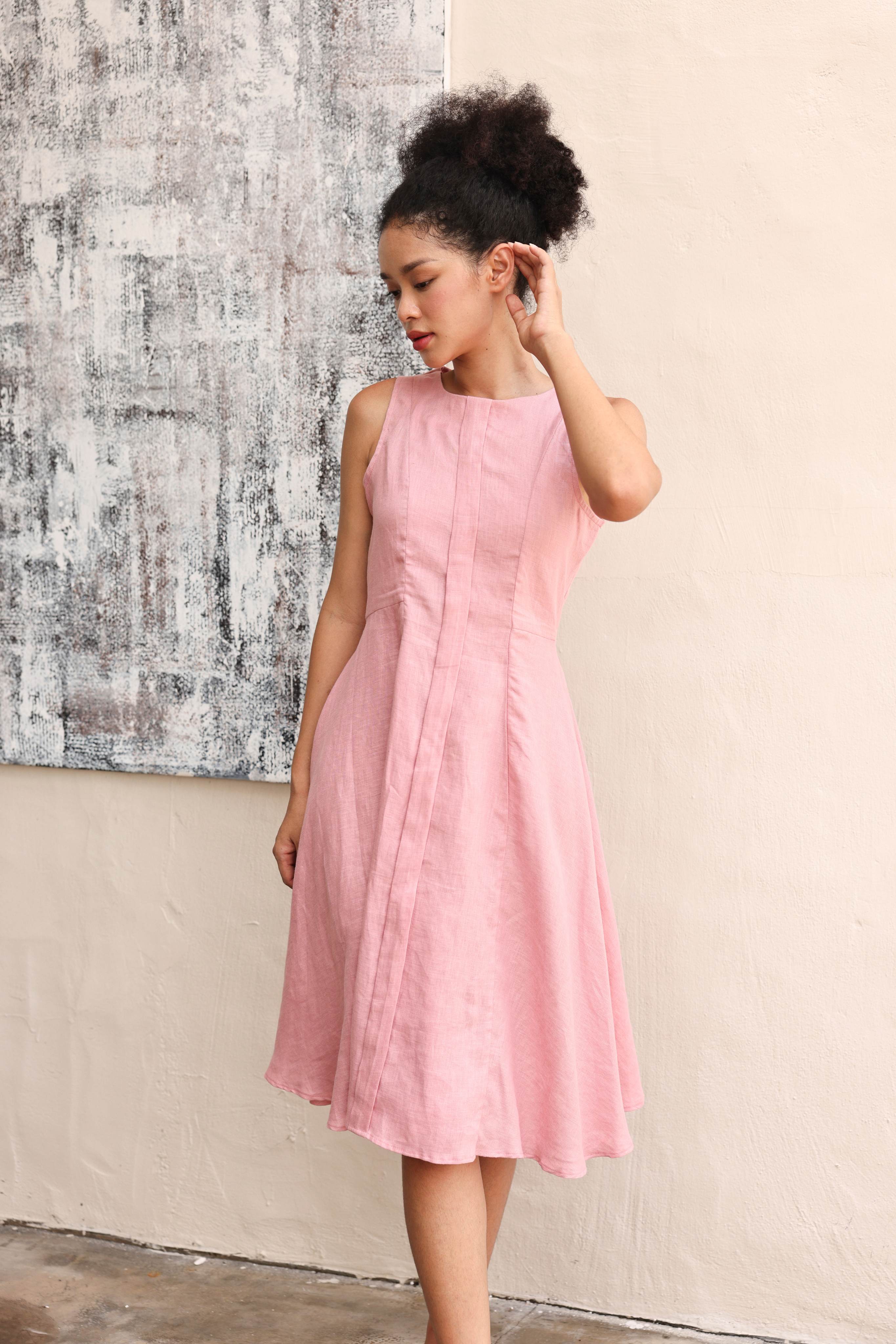 Round neck linen dress