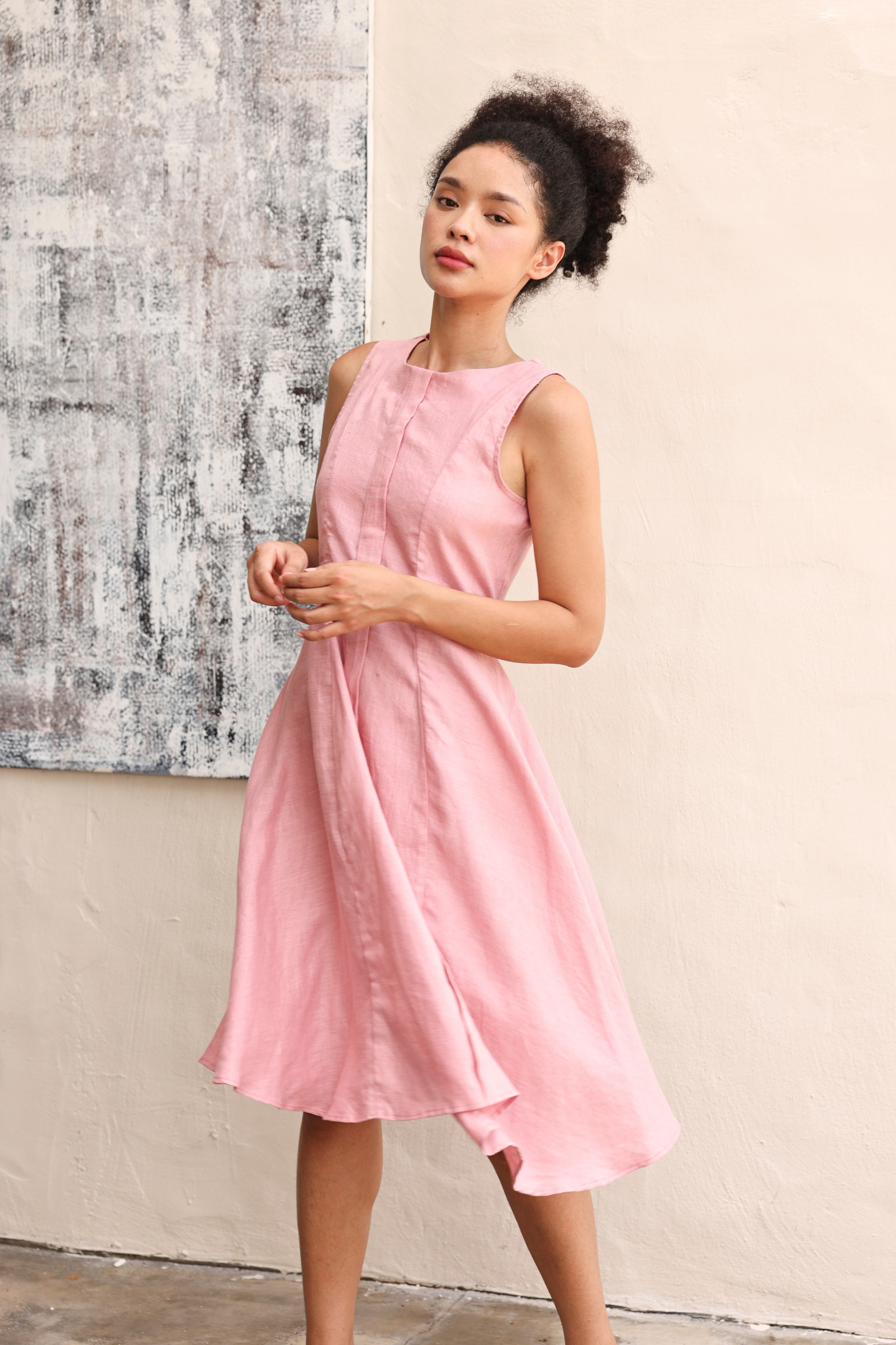 Round neck linen dress