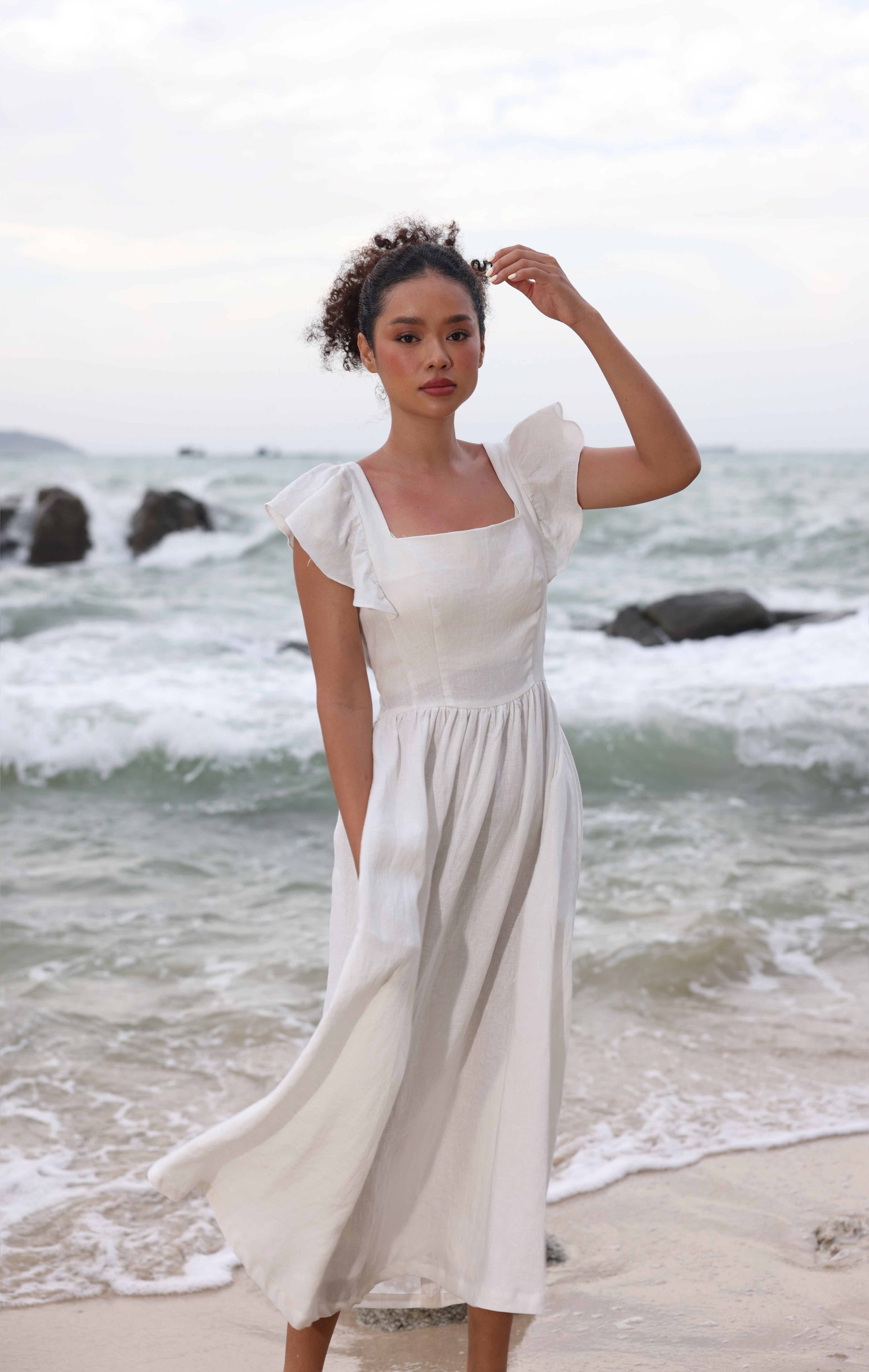 Ruffle sleeve linen dress