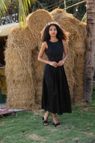 sleeveless black linen dress