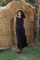 sleeveless black linen dress