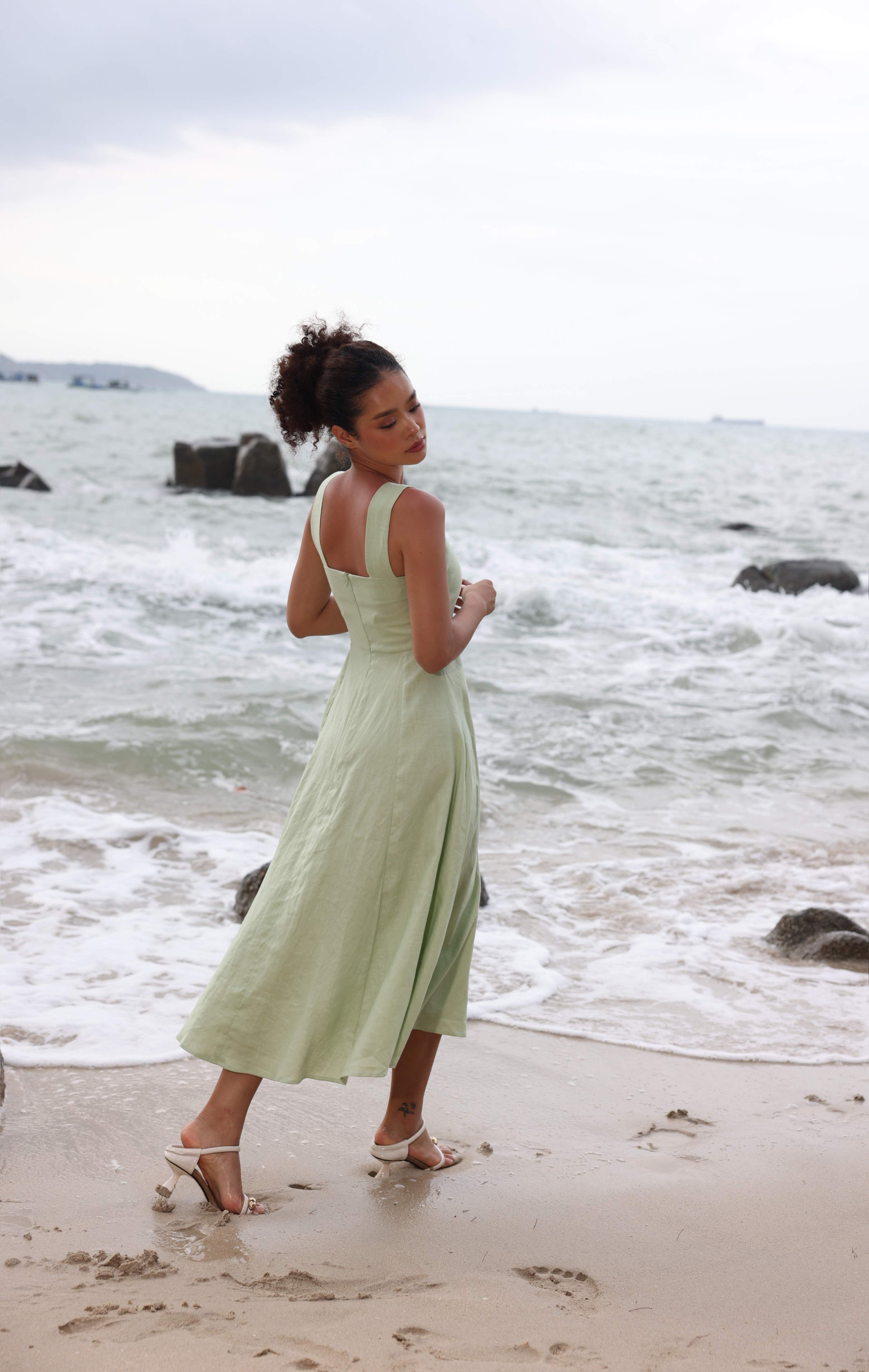 Sweetheart linen sundress