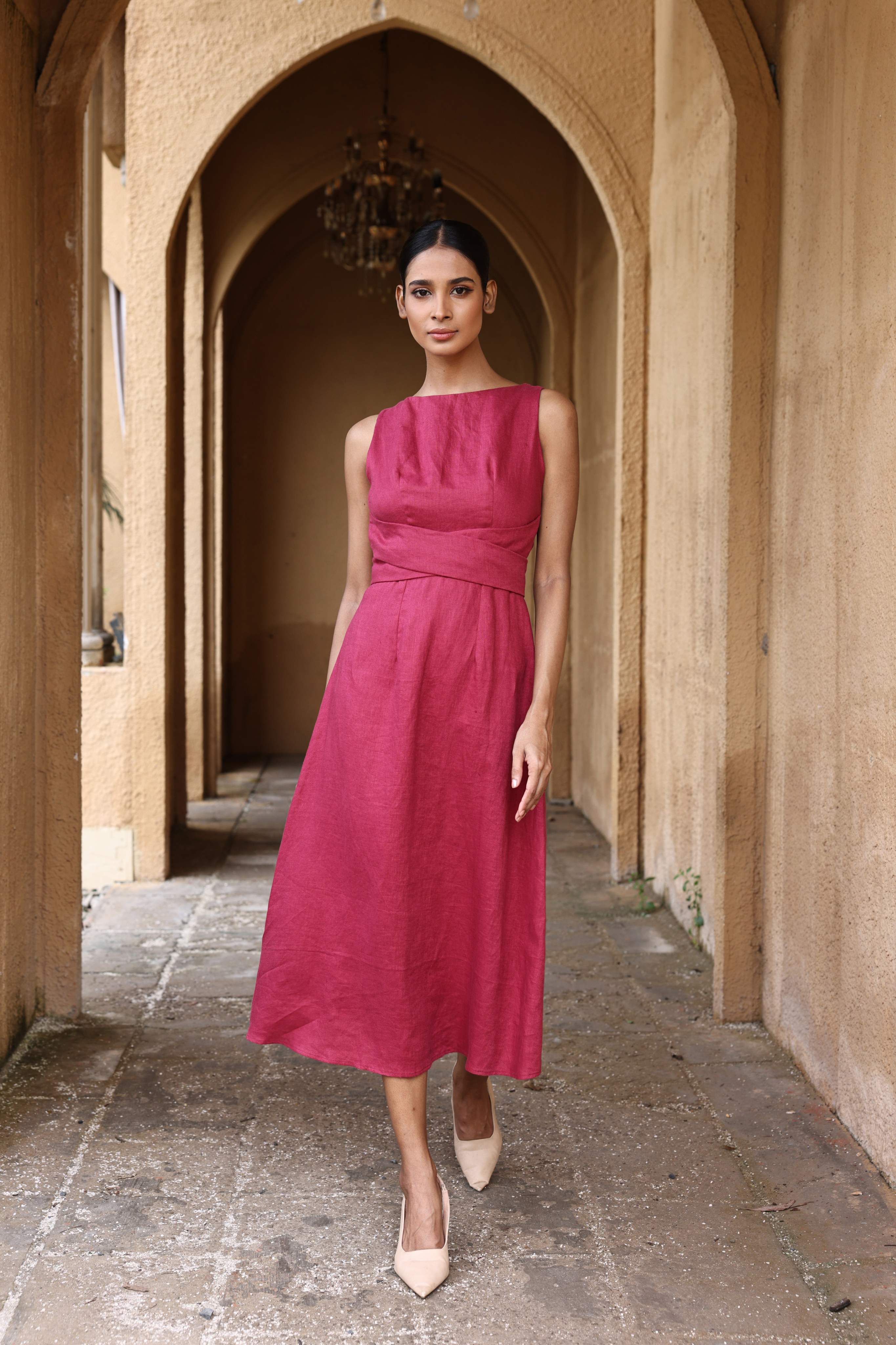 Tie-back linen dress