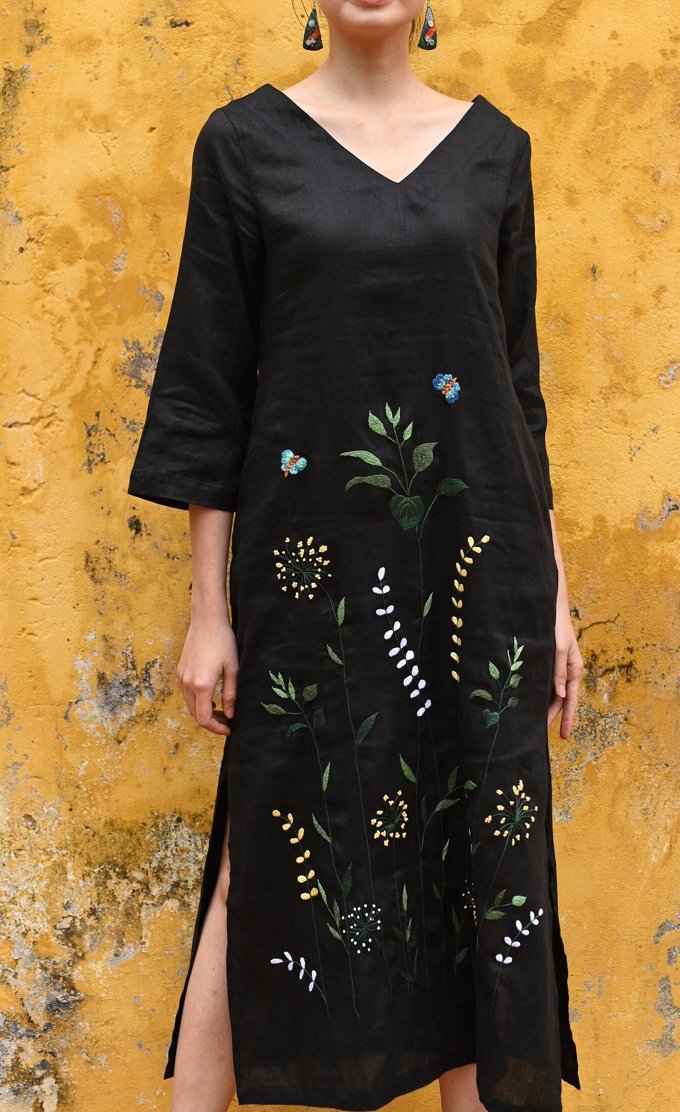 V-neck embroidered summer dress