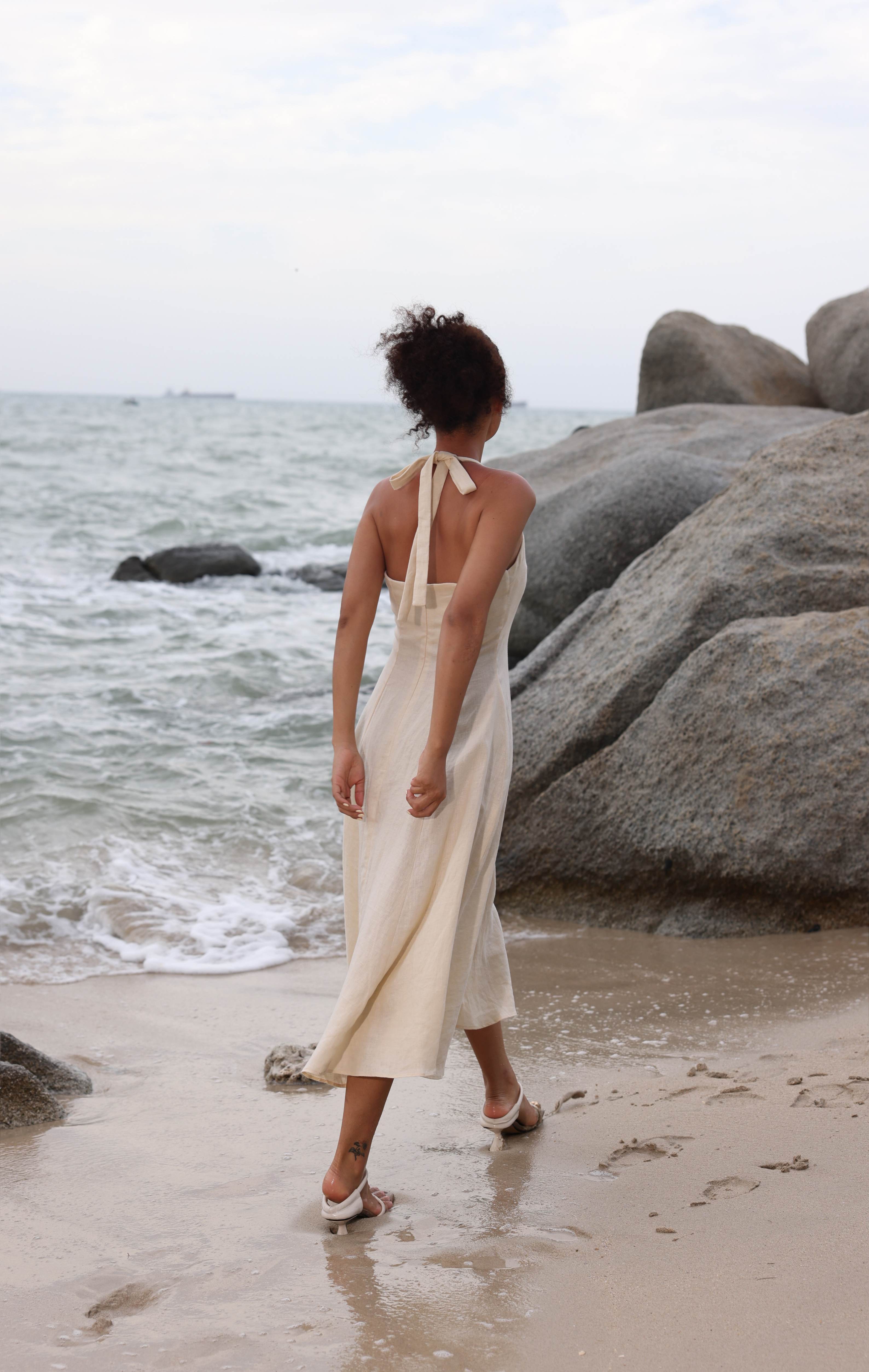 Back tie linen dress