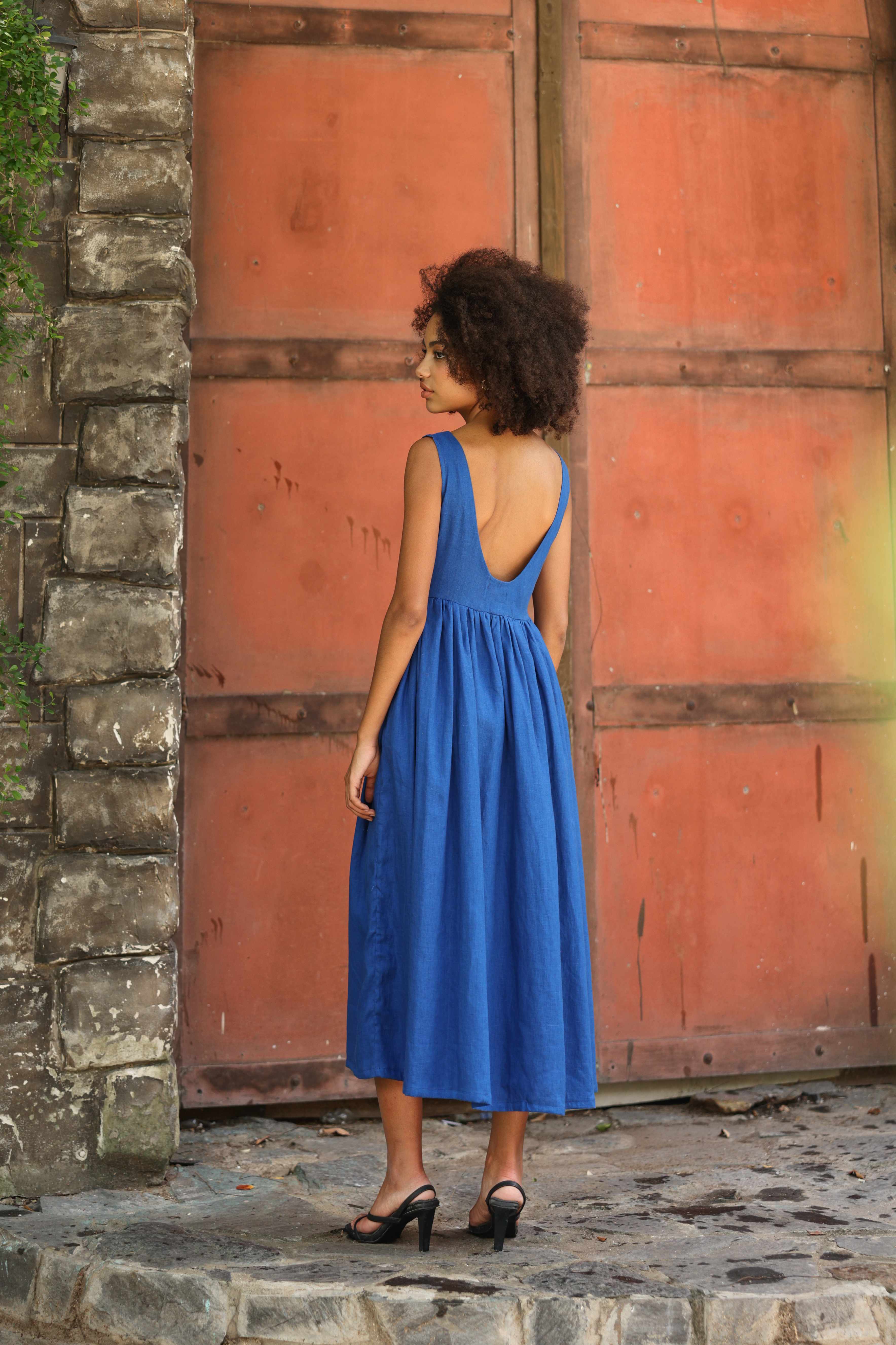 Backless linen midi dress