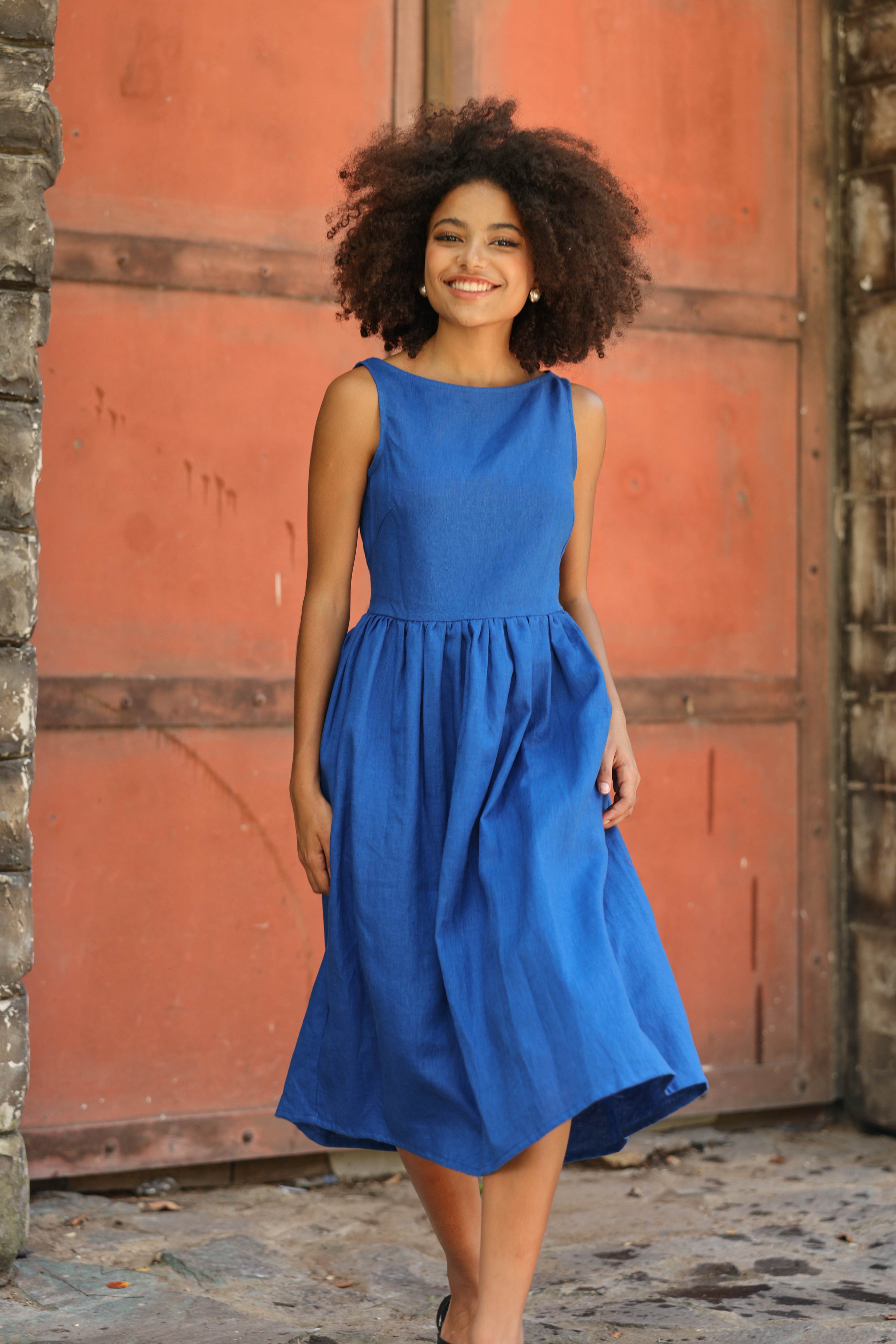 Backless linen midi dress