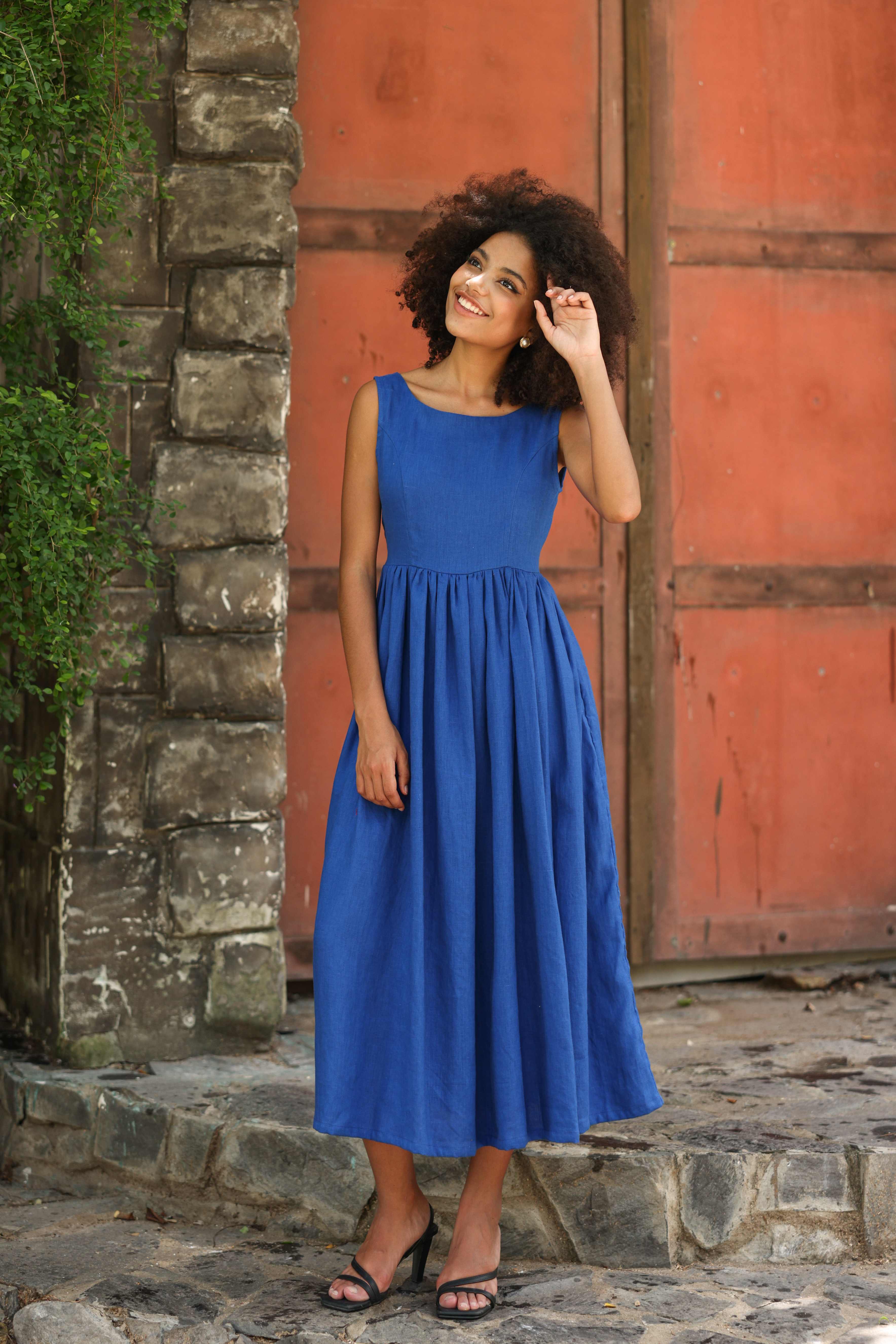Backless linen midi dress