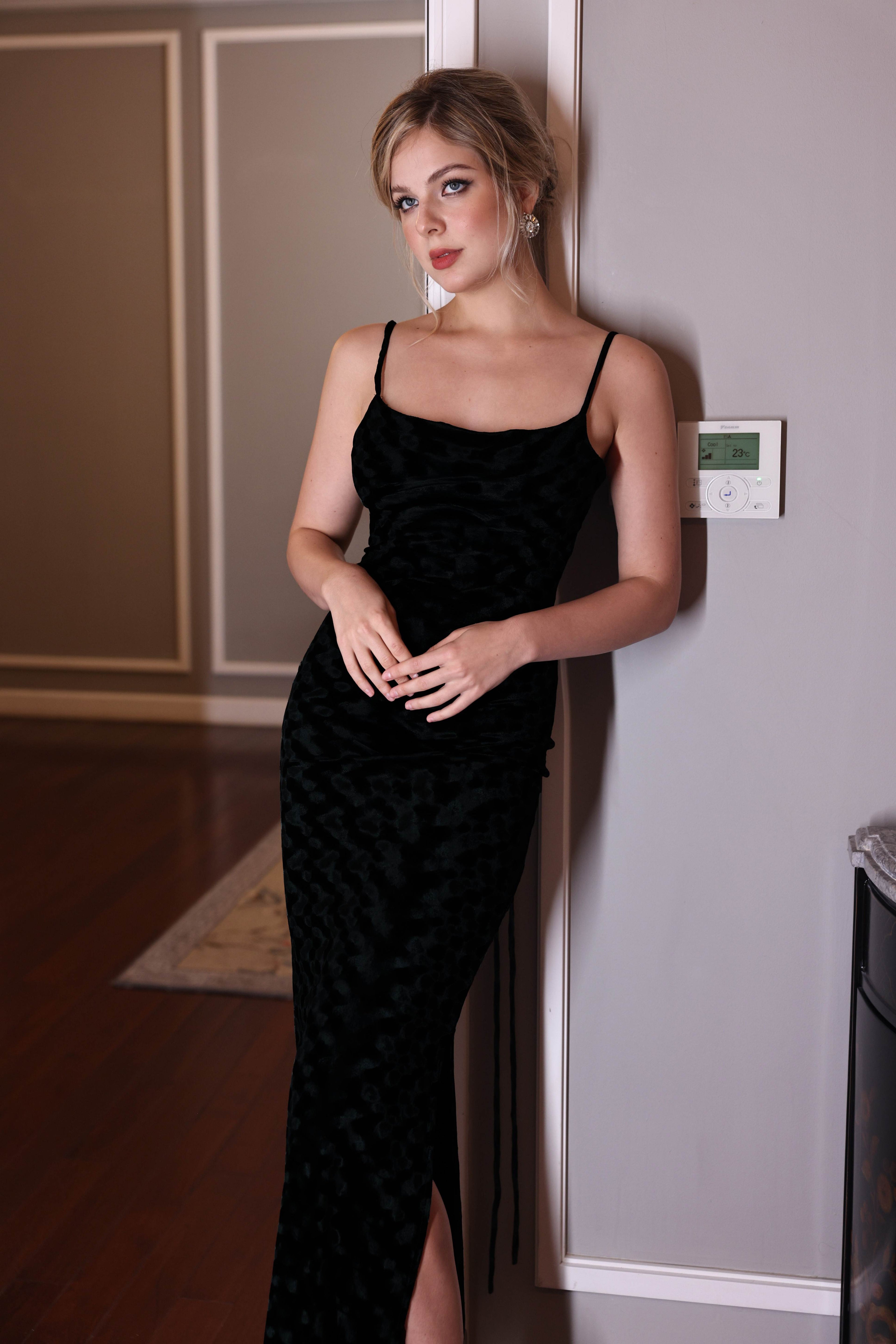 black velvet bodycon dress