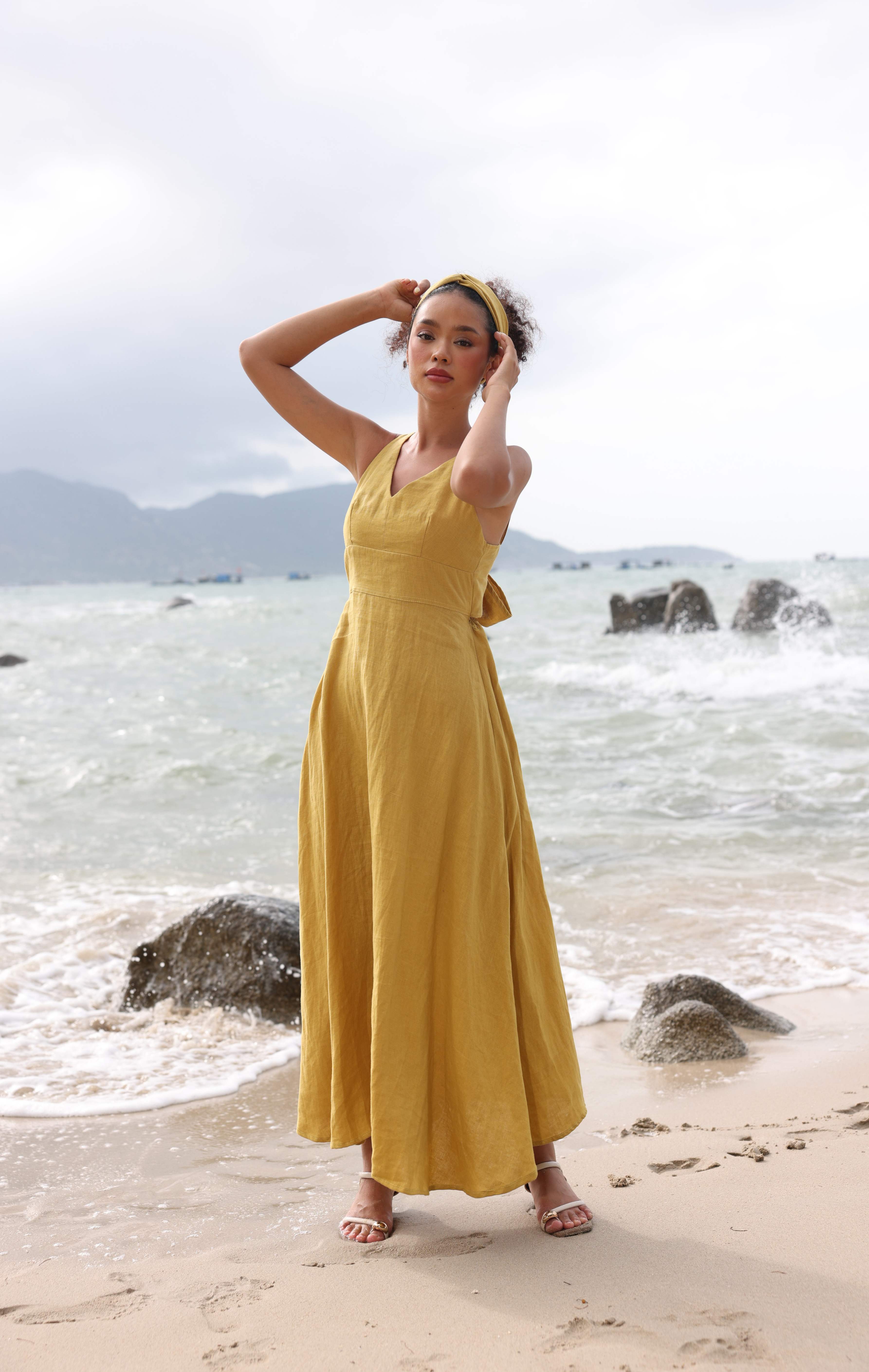 Bow tie back linen dress
