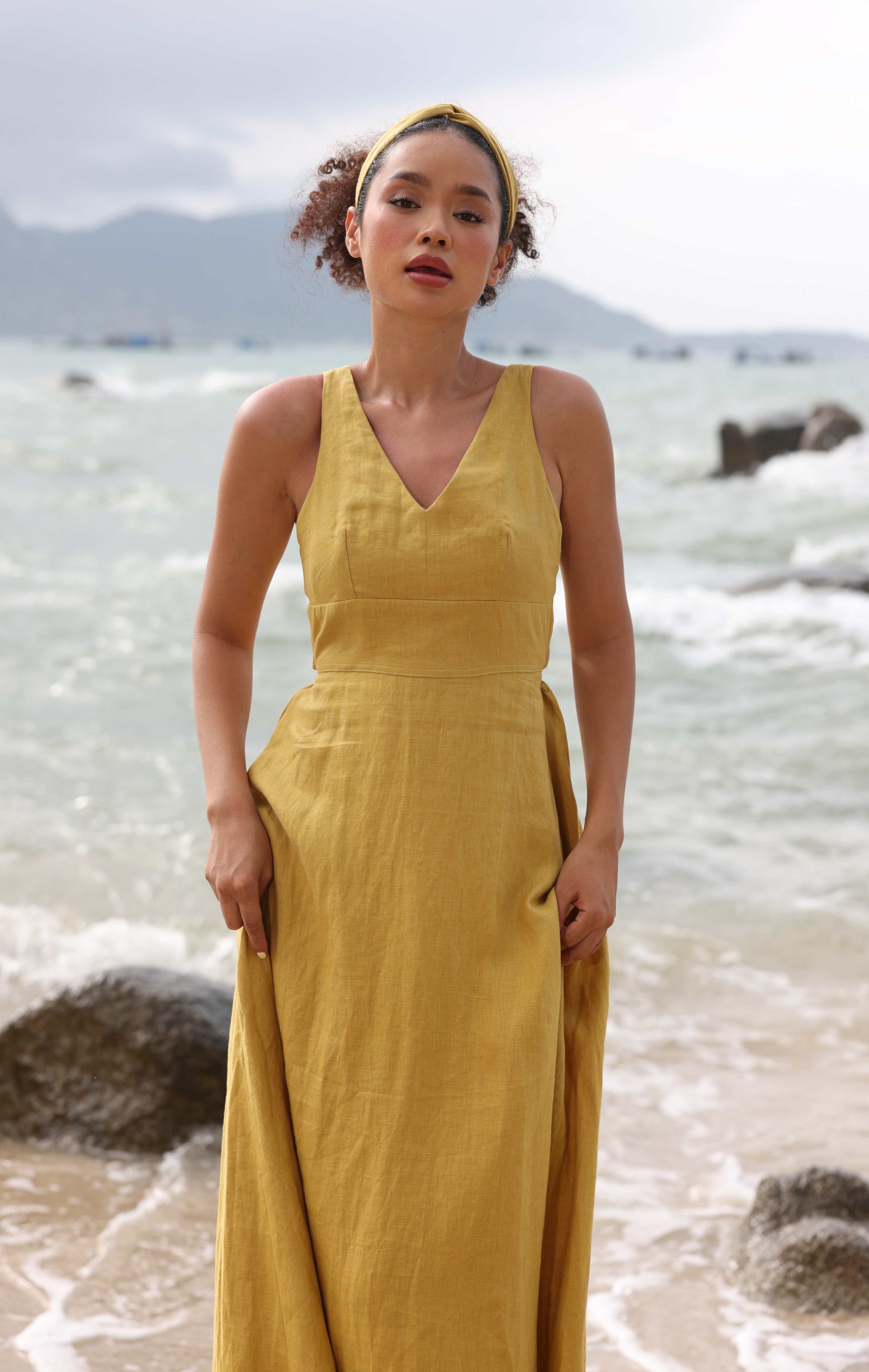 Bow tie back linen dress
