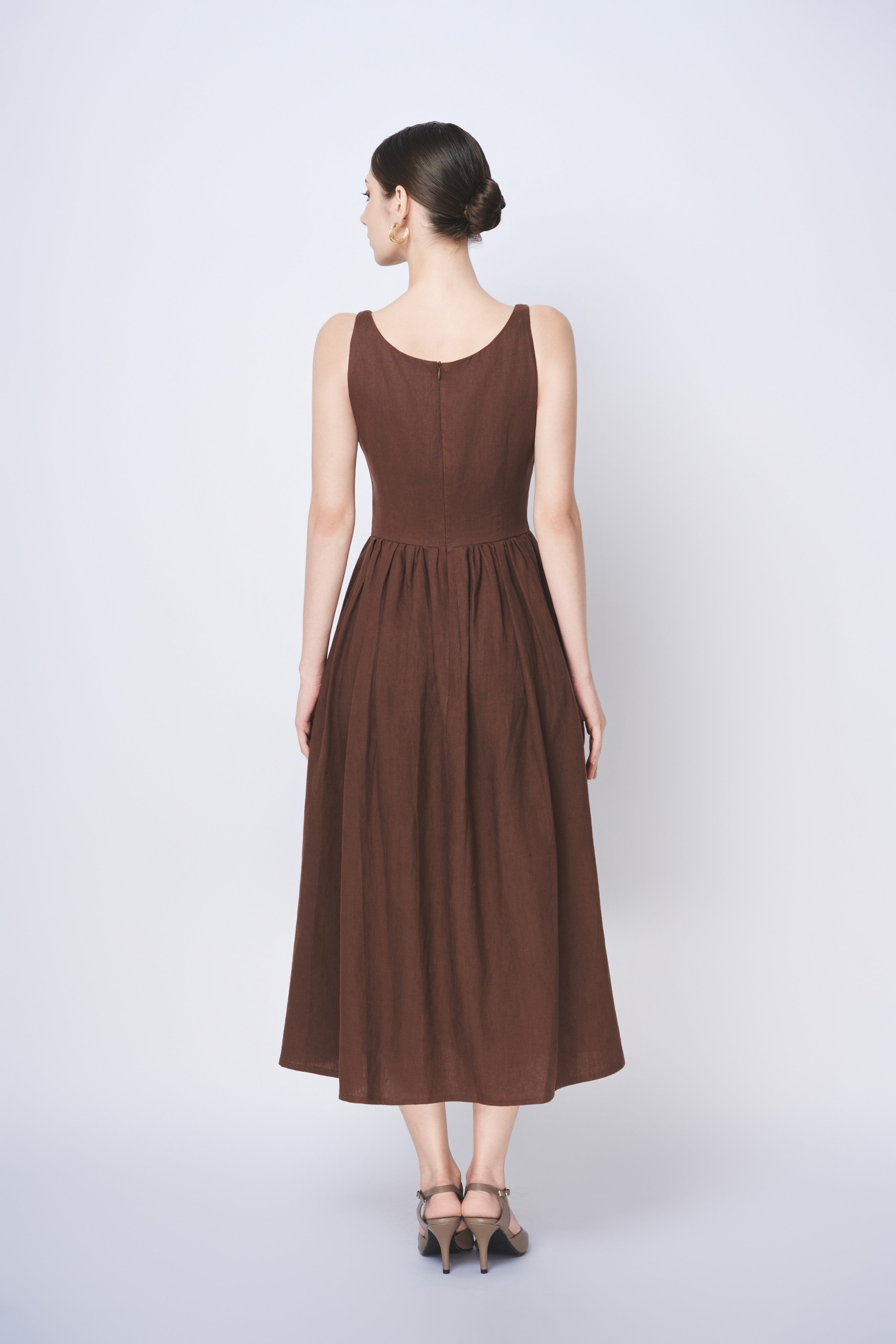 Brown sleeveless linen dress