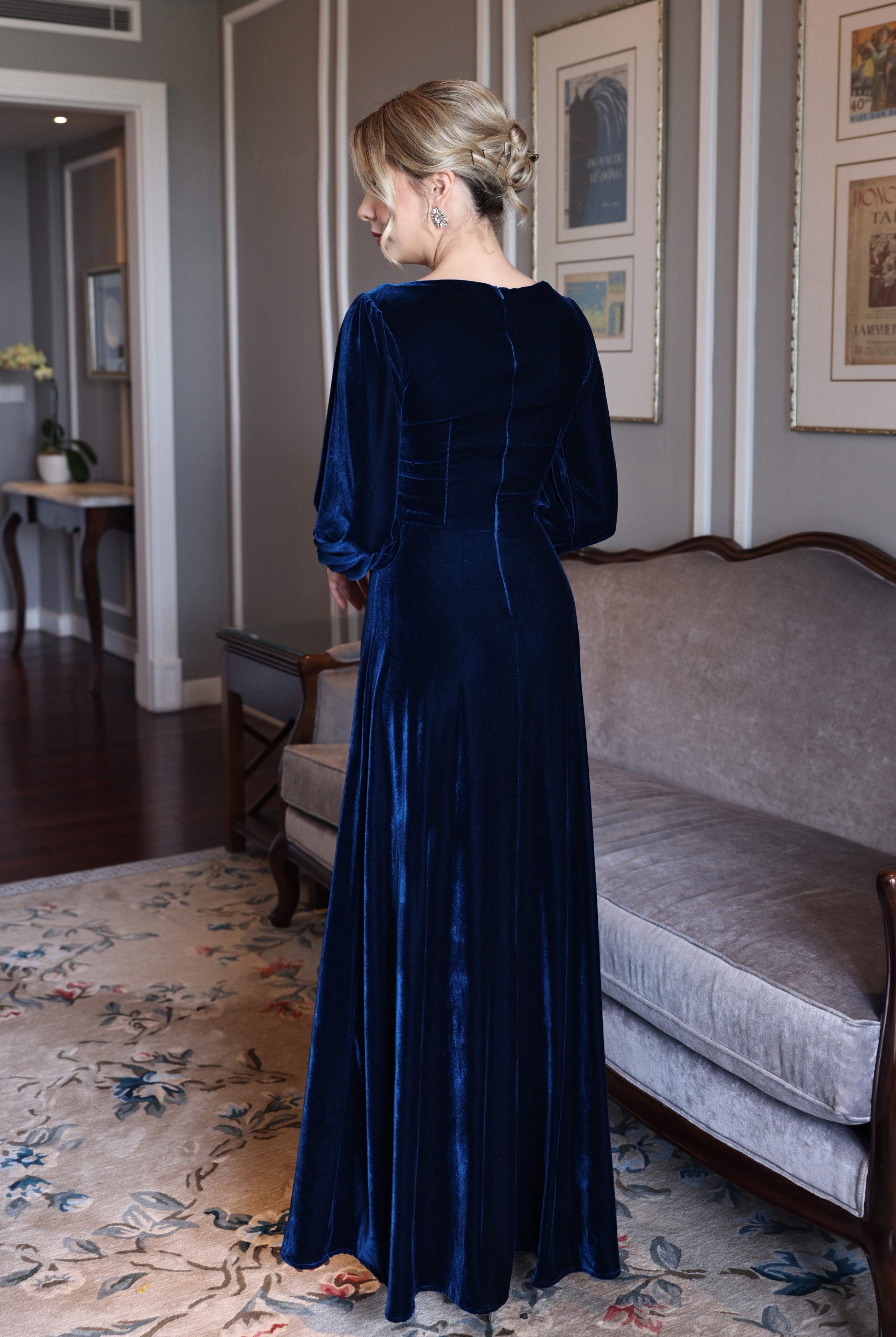 Velvet maxi dresses Modern romance MYAN ATELIER Velvet maxi dresses Modern romance MYAN ATELIER