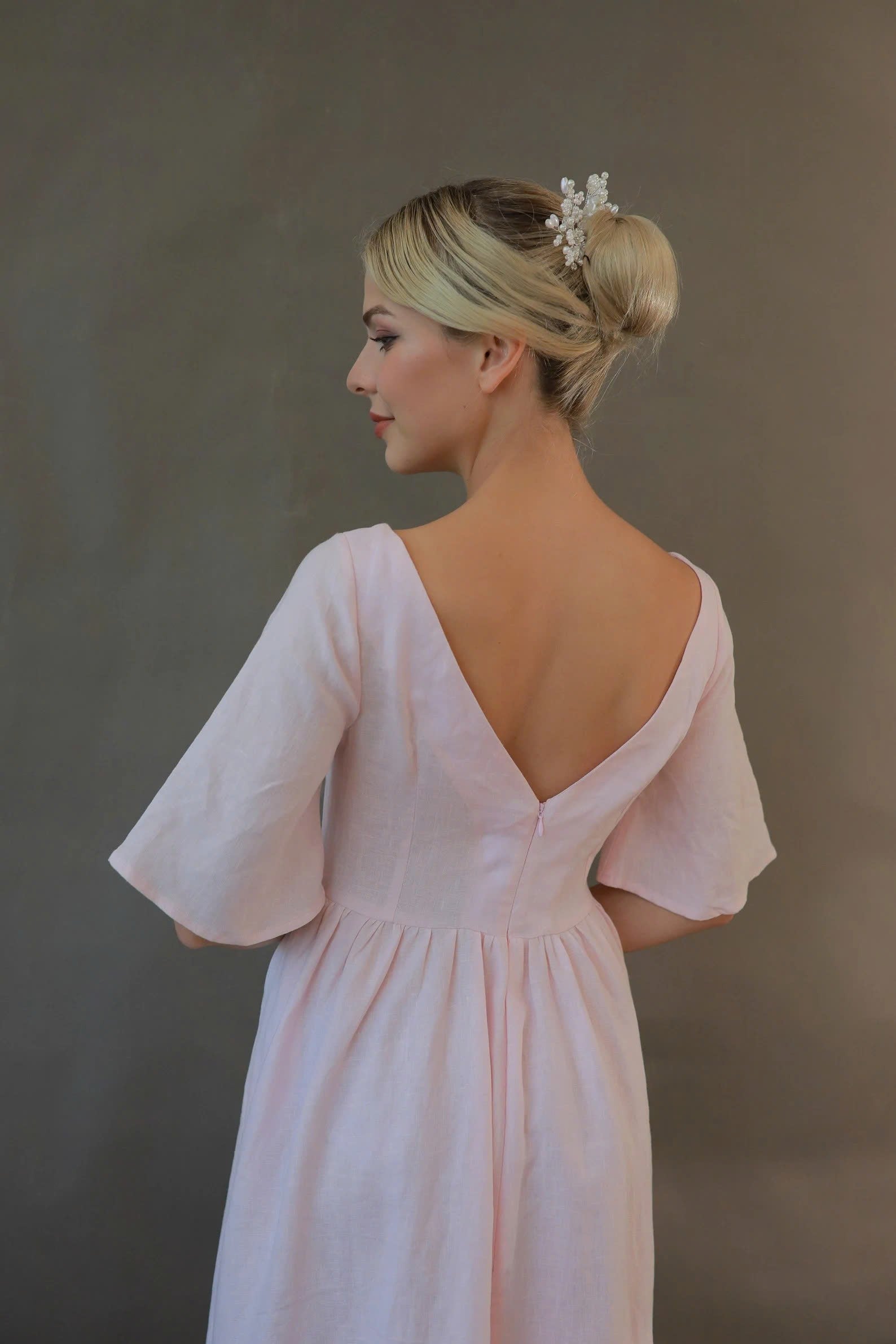 Deep V-back linen dress 