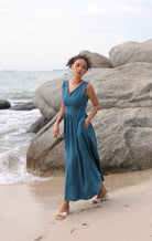 Deep V-back linen summer dress
