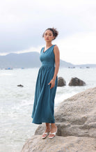 Deep V-back linen summer dress