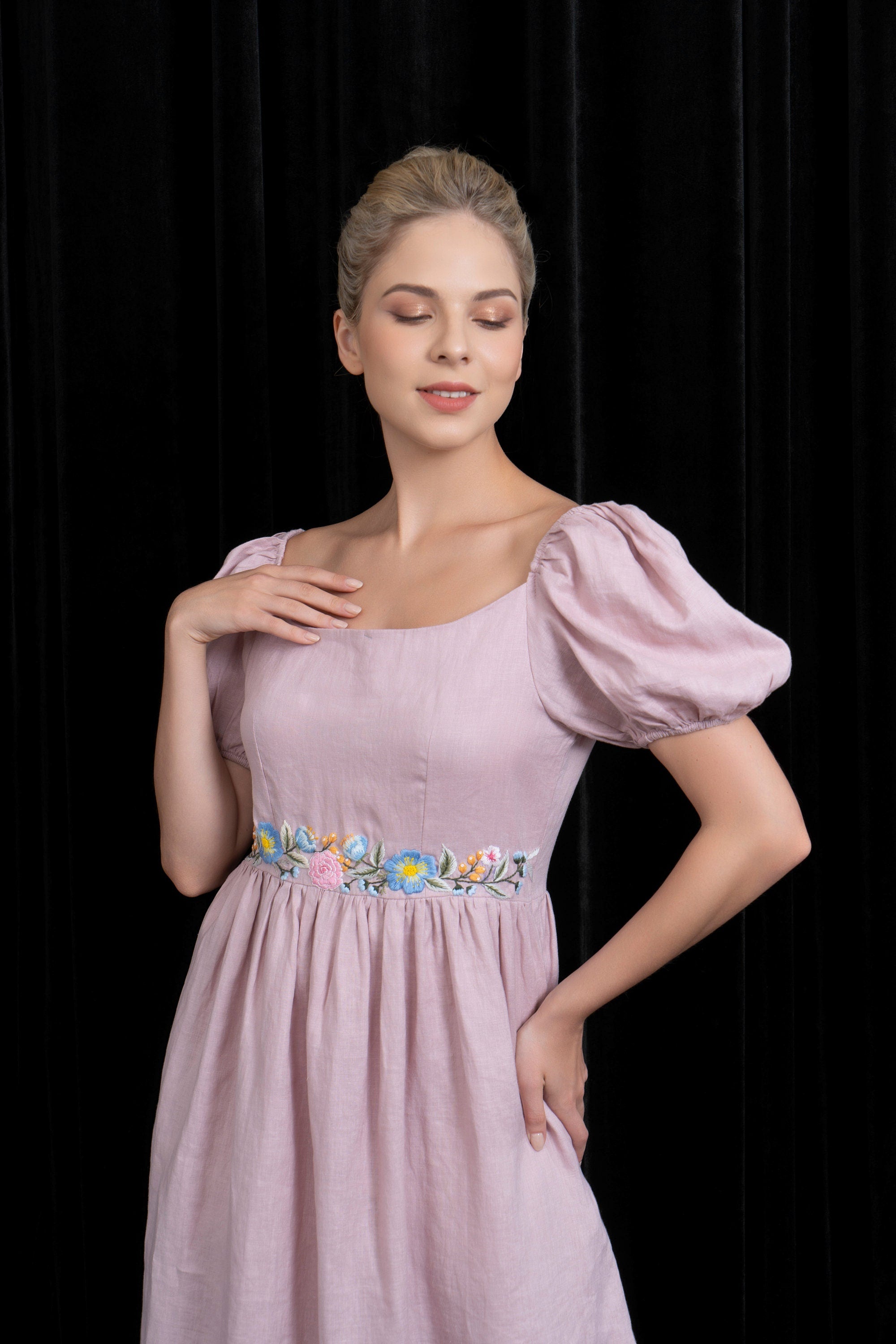 Embroidered linen puff sleeve dress