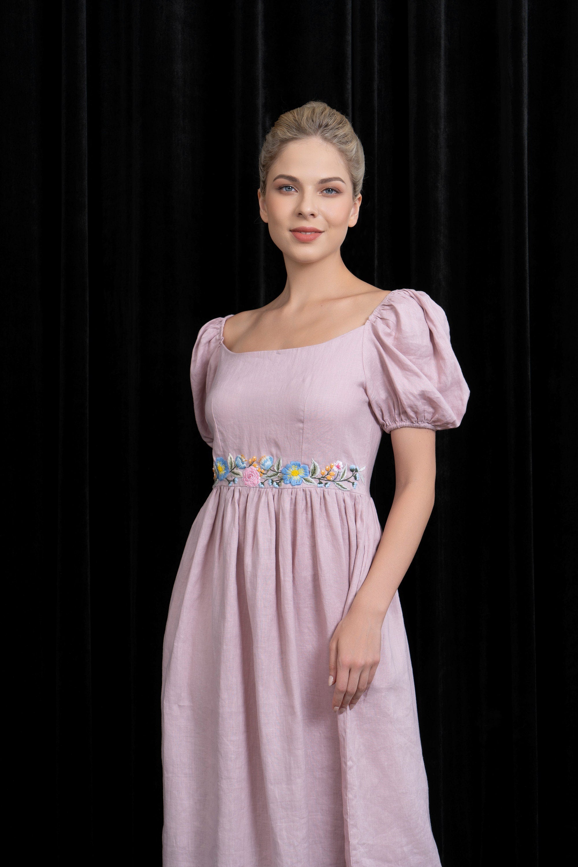 Embroidered linen puff sleeve dress