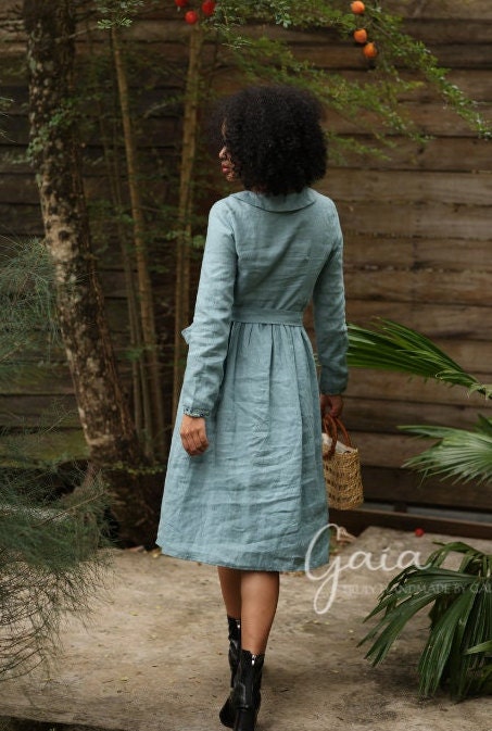 Hand-embroidered Peter Pan collar dress