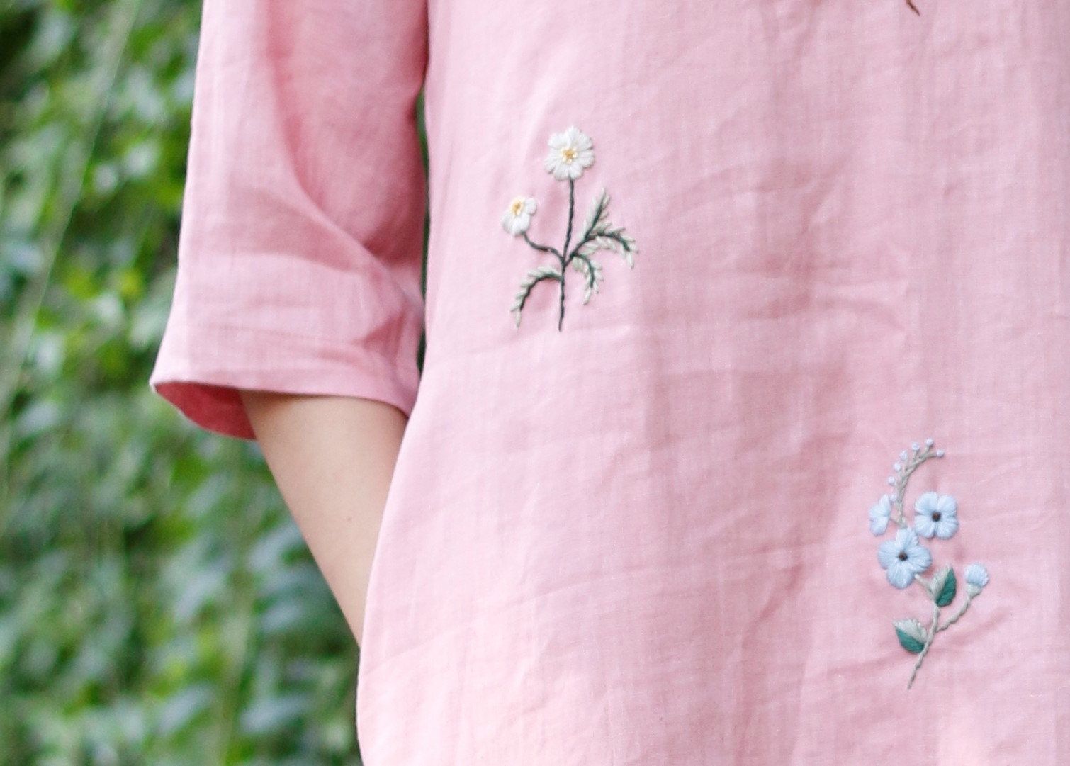 Linen shift dress with embroidery