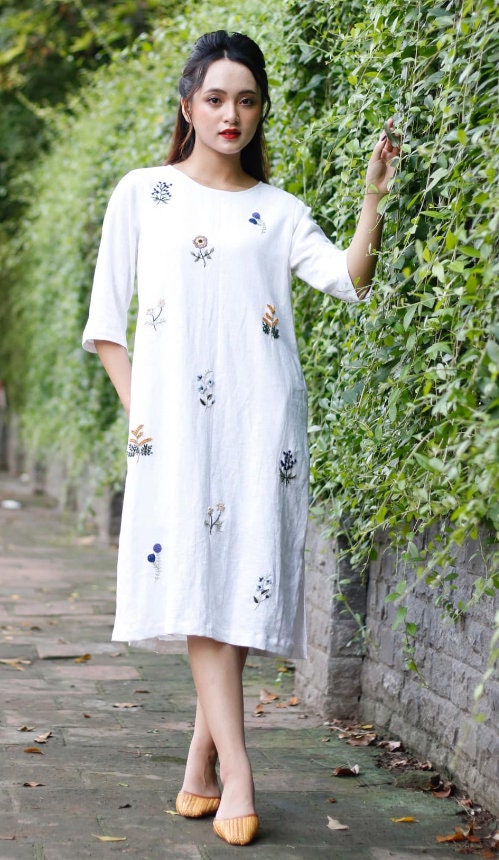 Linen shift dress with embroidery