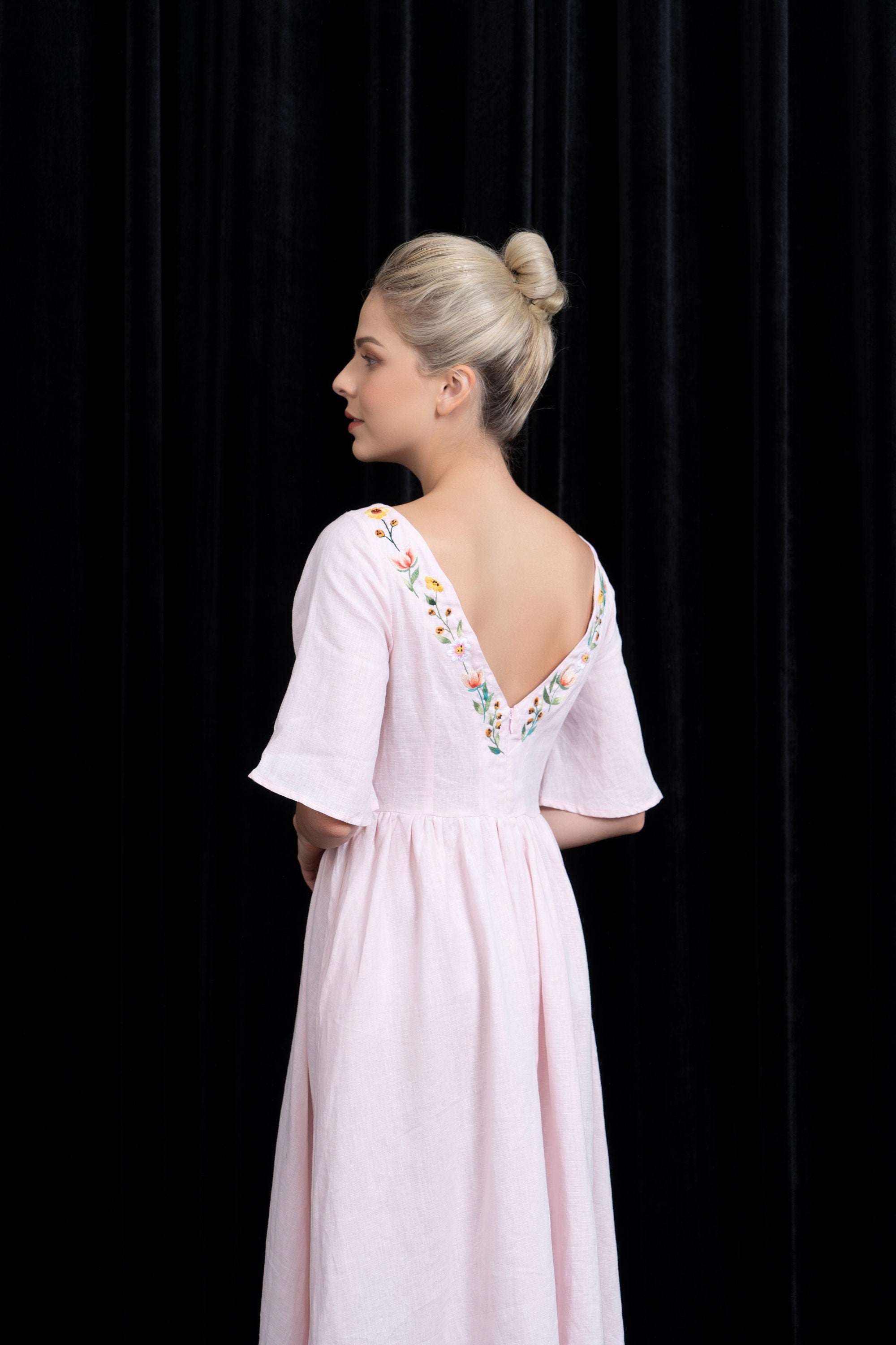 Linen summer dress with embroidery