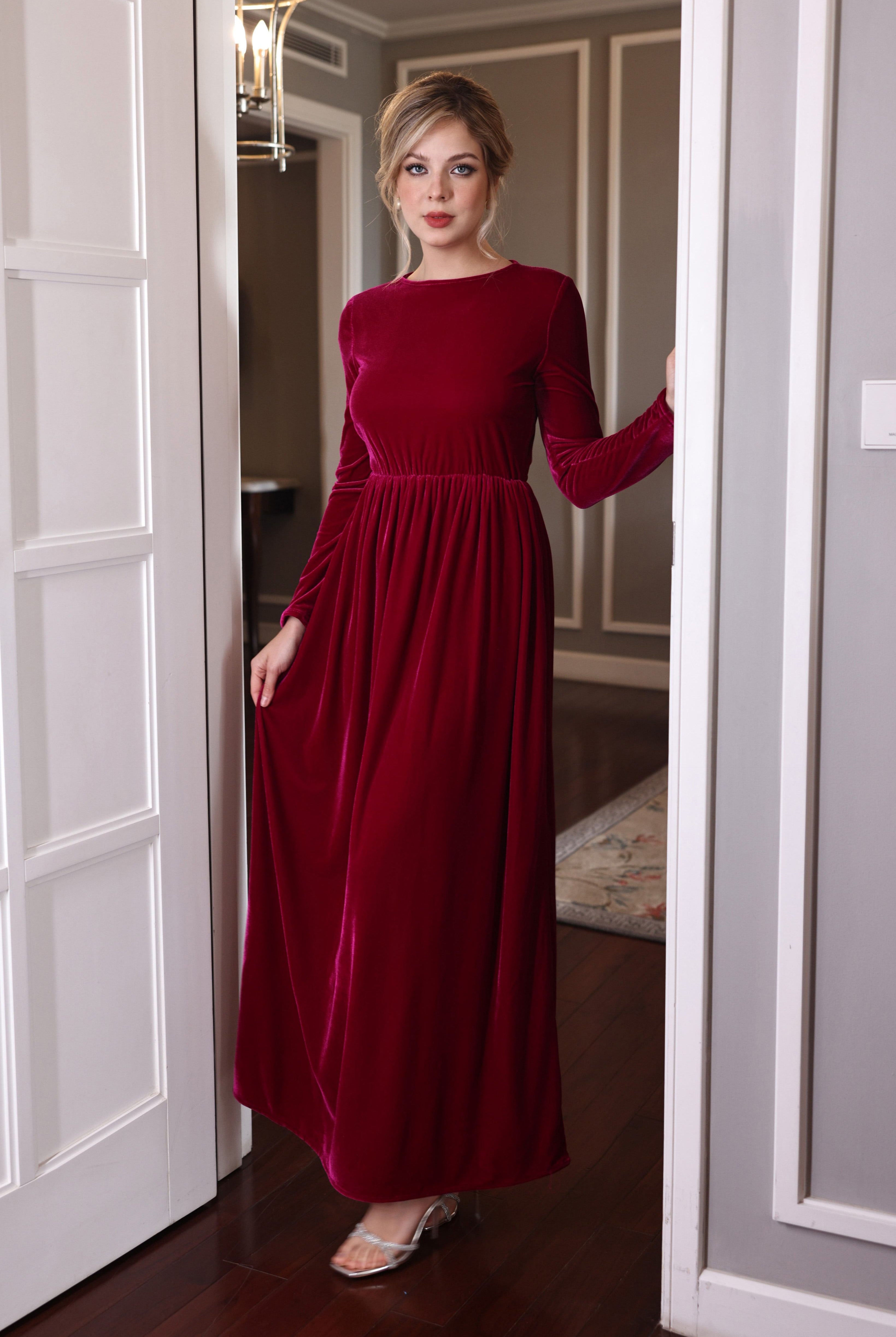 Velvet maxi dresses Modern romance Page 4 MYAN ATELIER Velvet maxi dresses Modern romance Page 4 MYAN ATELIER