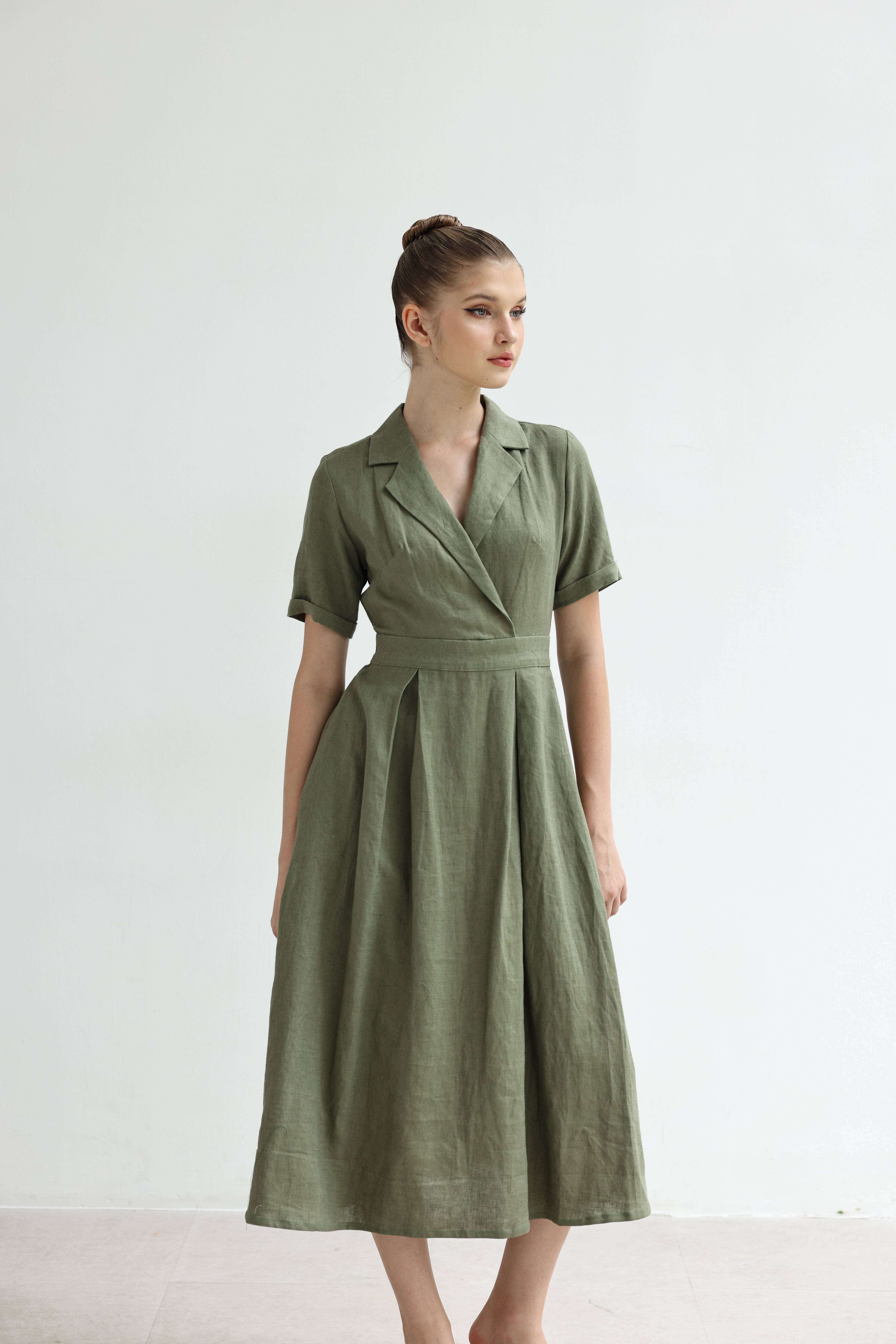 Notched collar linen dress