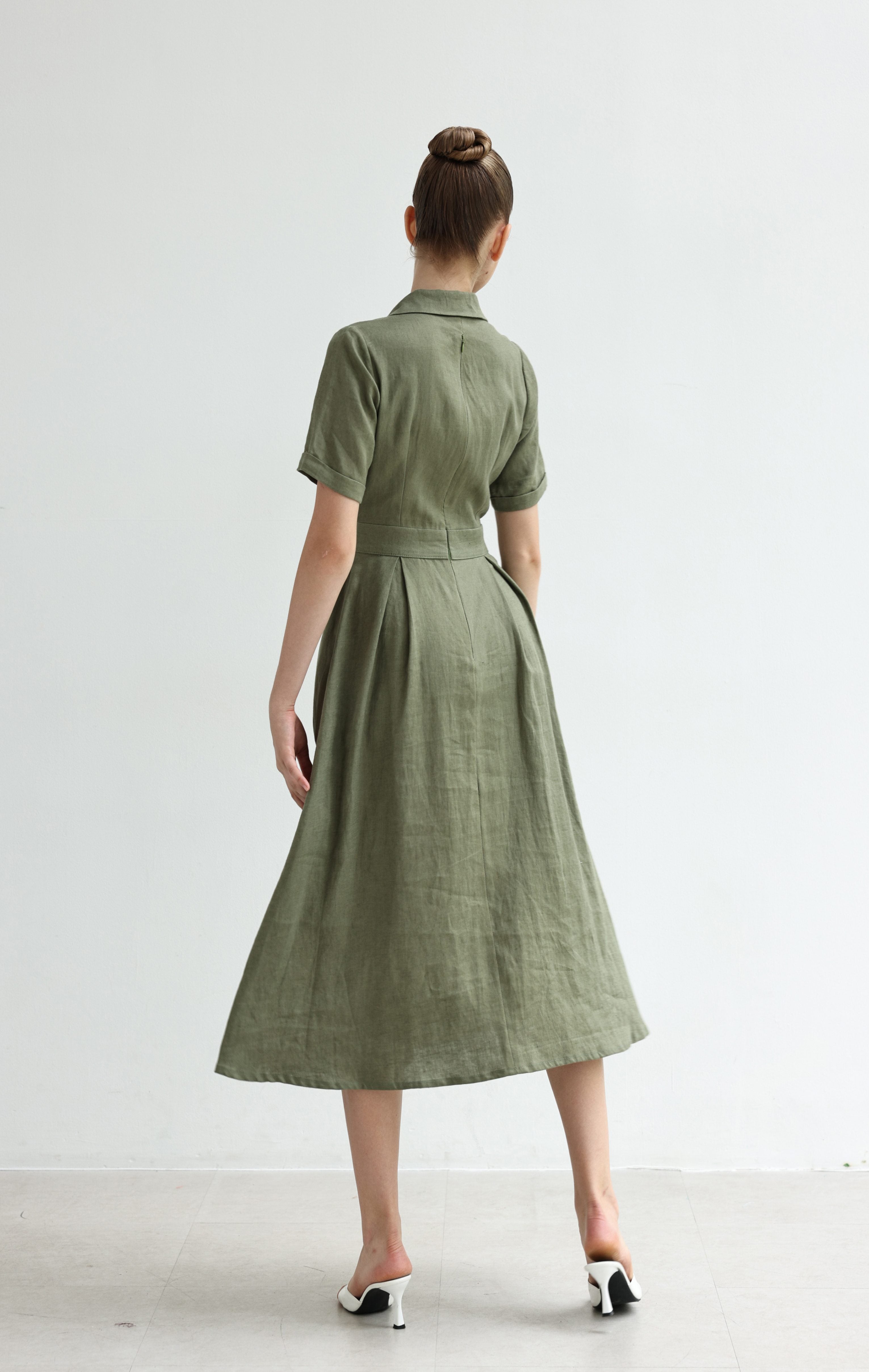 Notched collar linen dress
