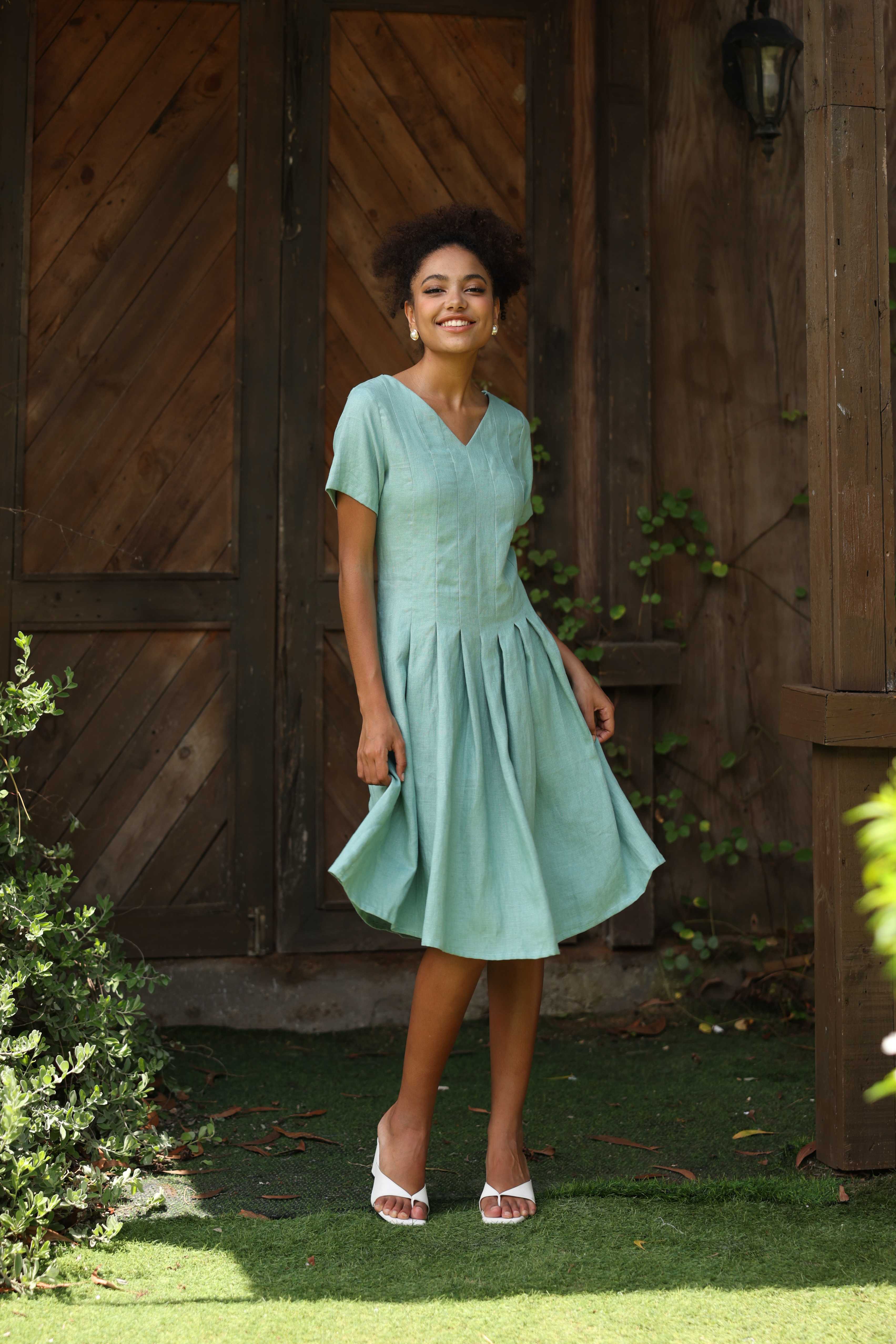 Pleated linen midi dress