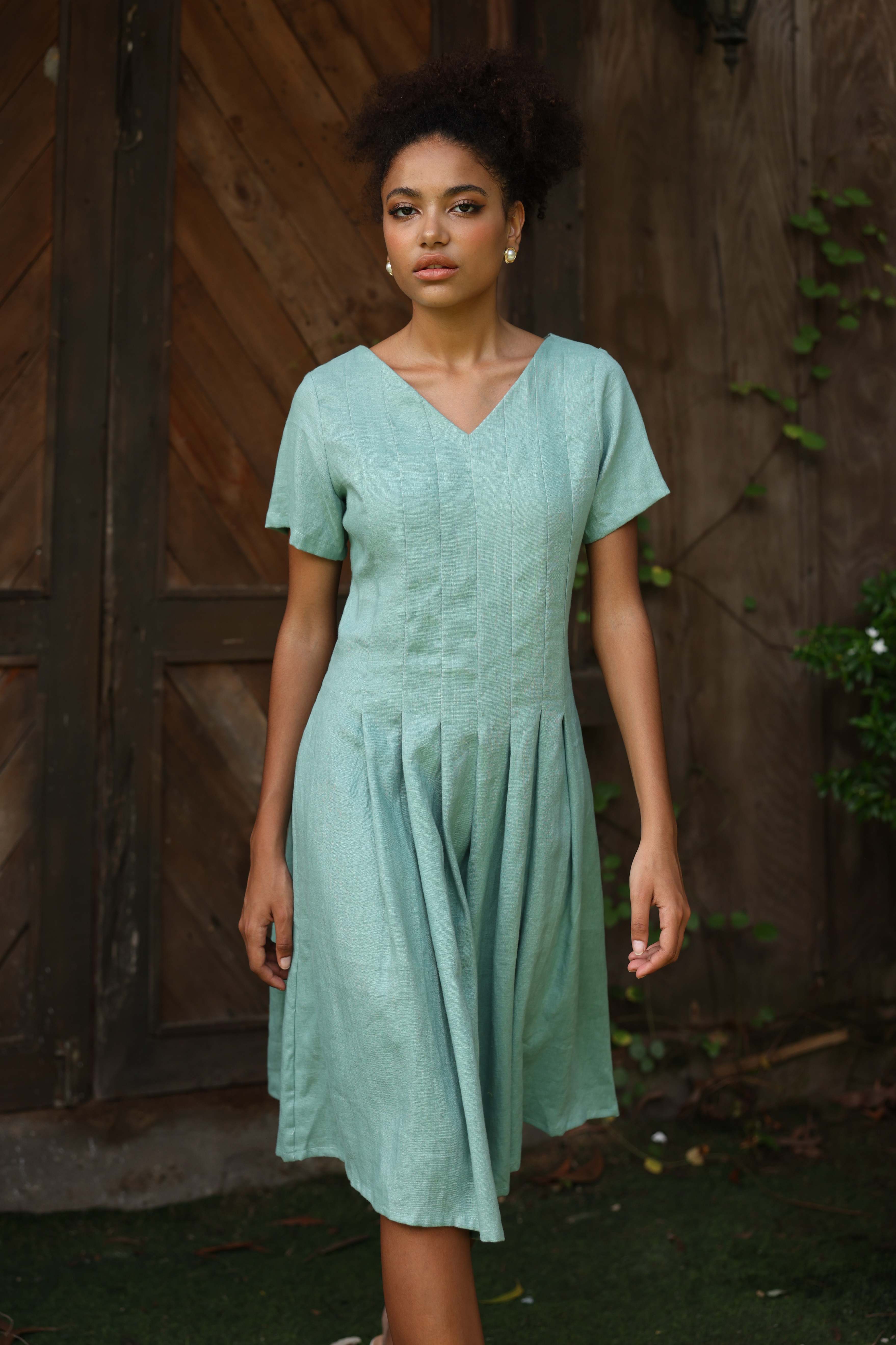 Pleated linen midi dress