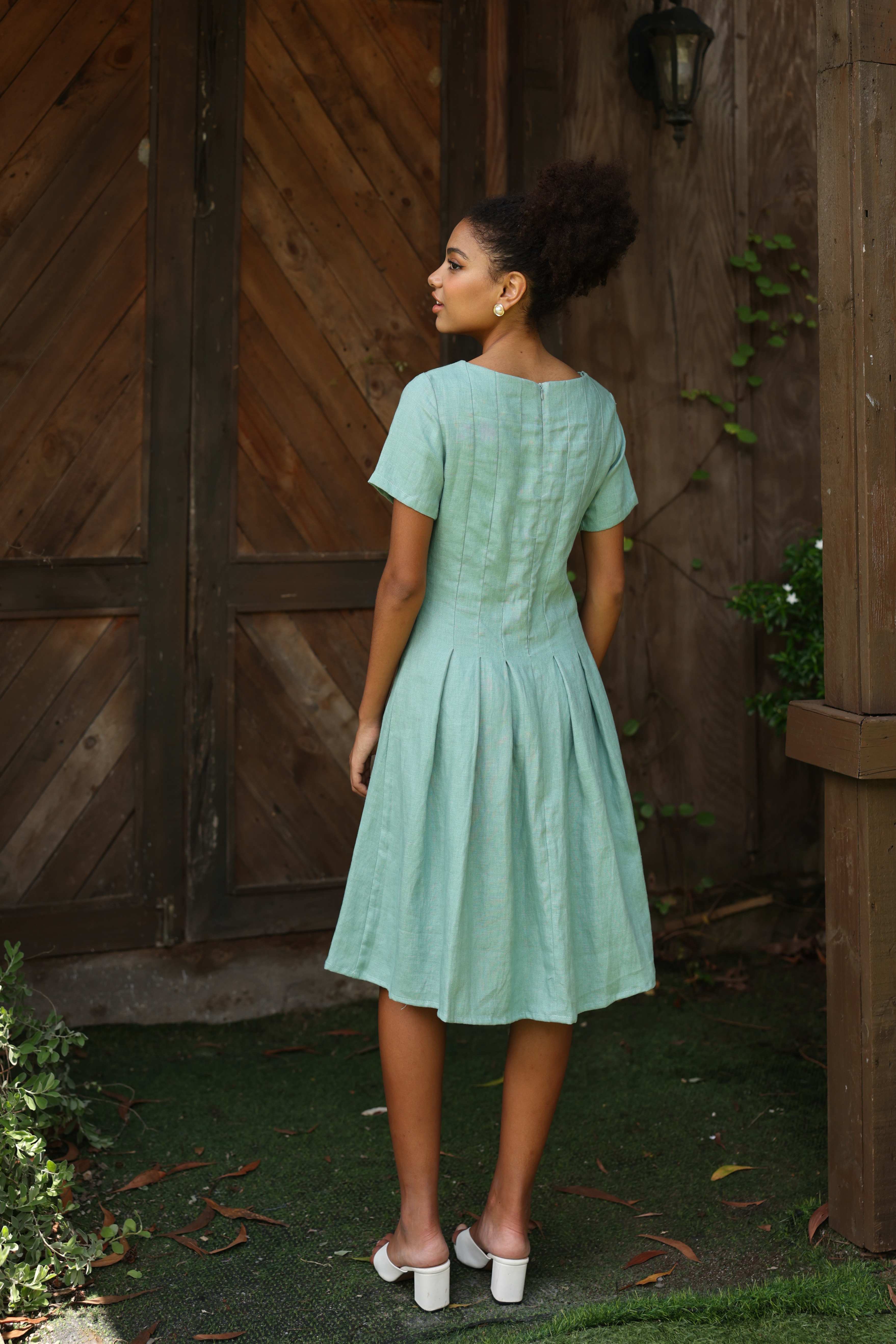 Pleated linen midi dress
