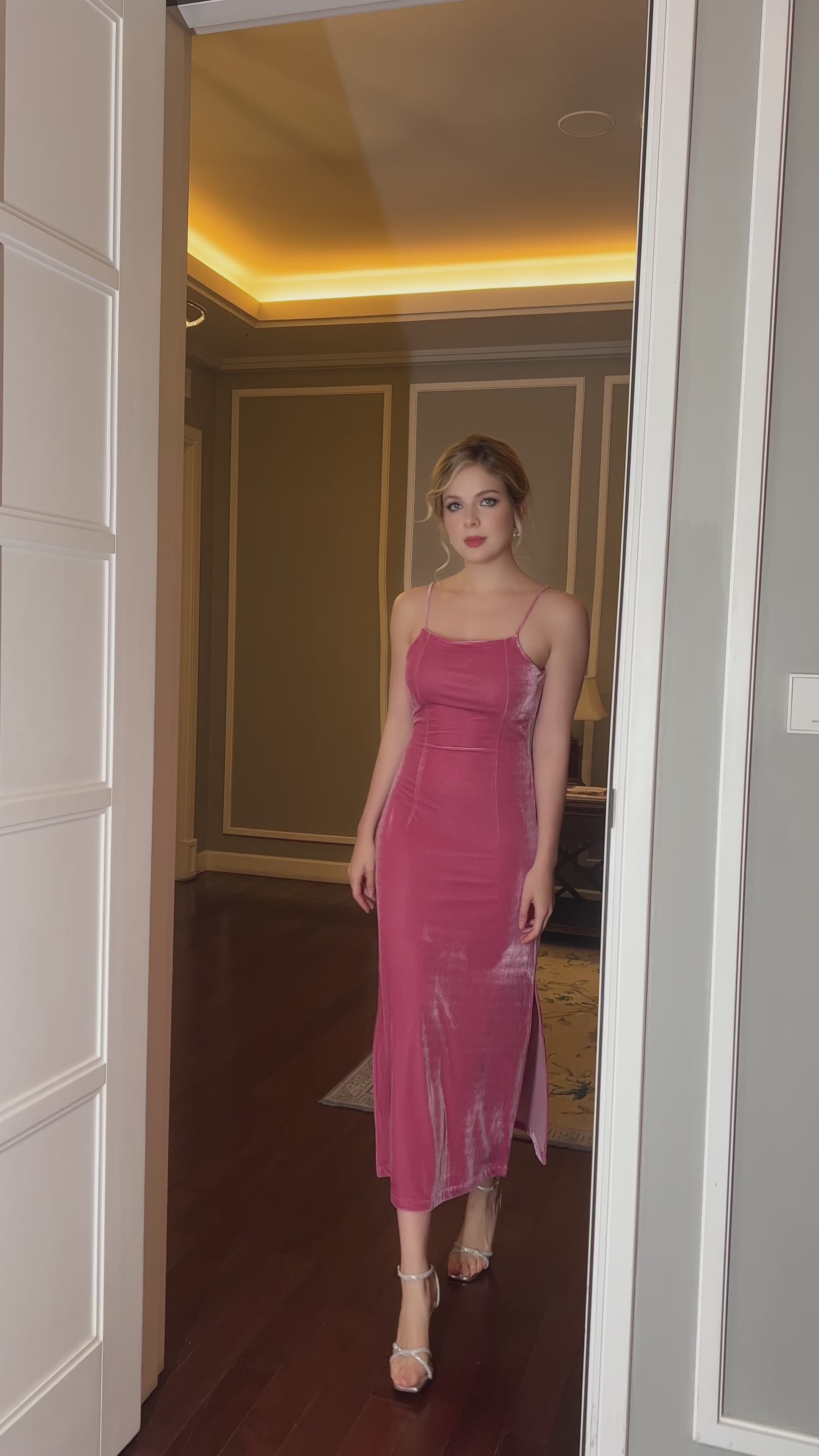 sleeveless minimalist velvet gown
