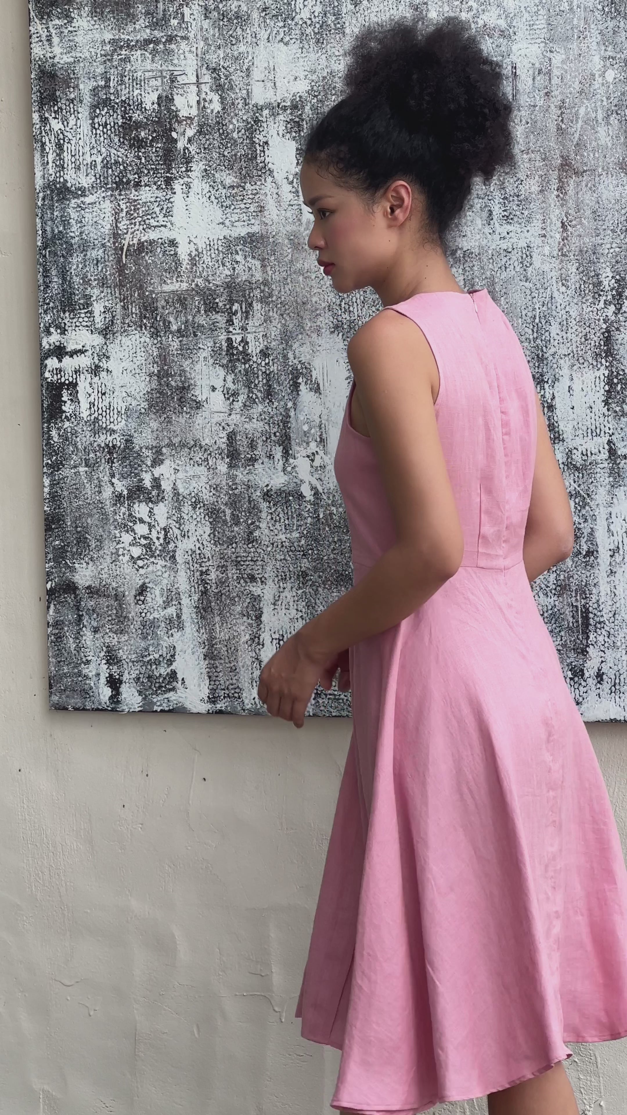 Round neck linen dress