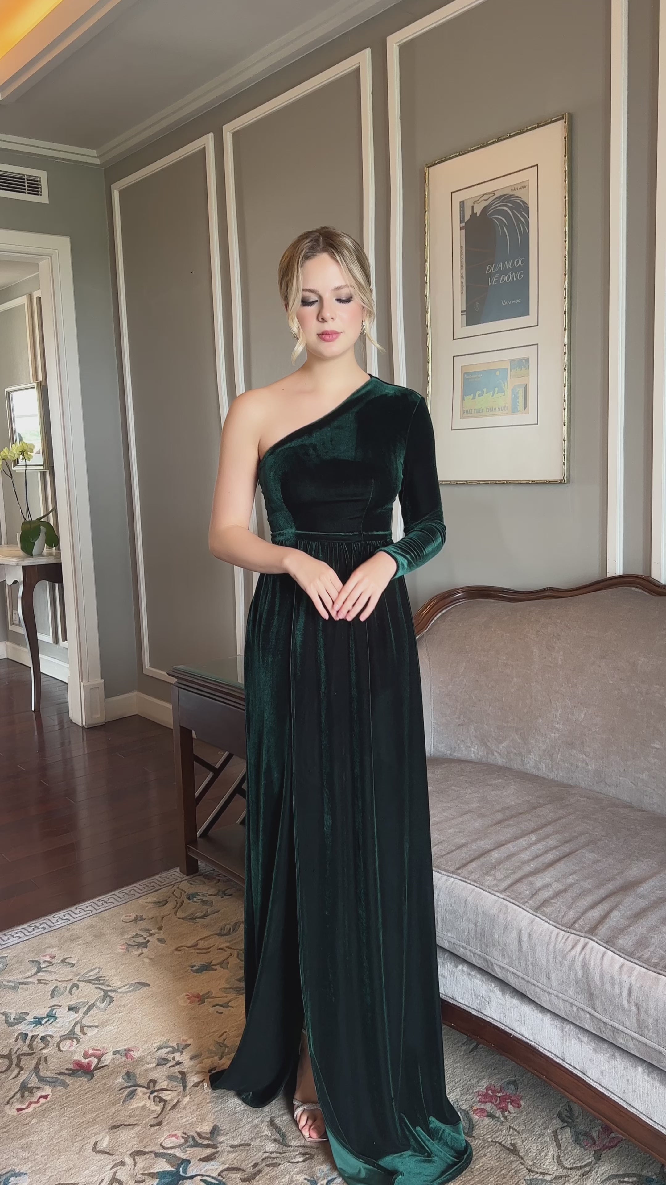 Velvet one-sleeve maxi dress