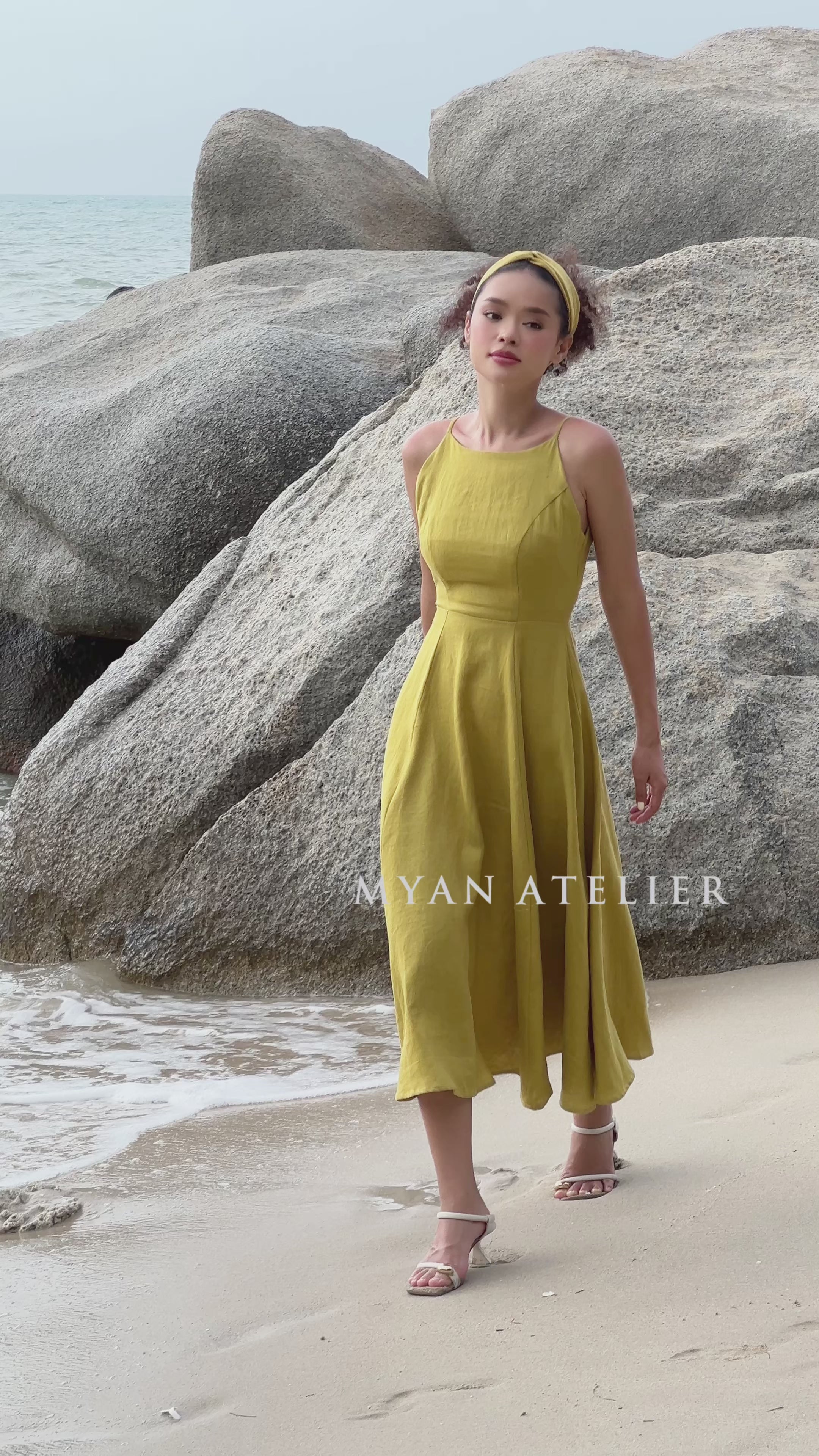 Sleeveless flared linen dress