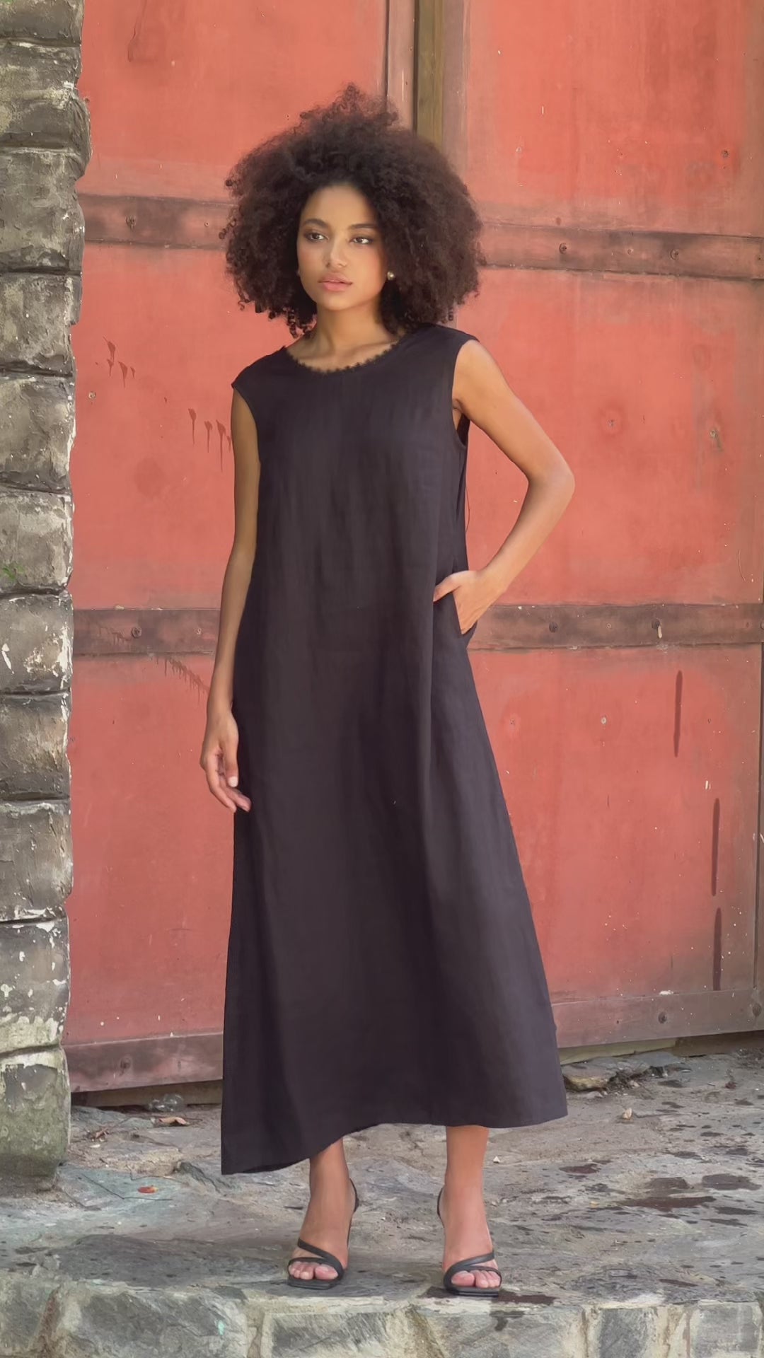 Sleeveless linen maxi dress