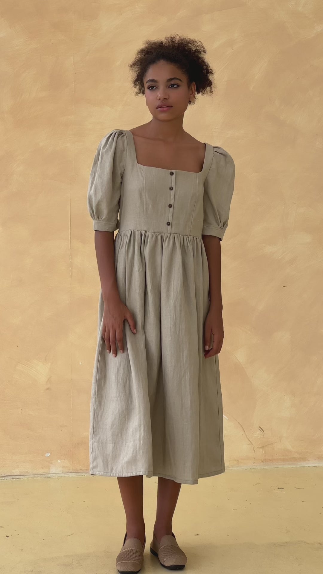 Square neck puff sleeve linen dress