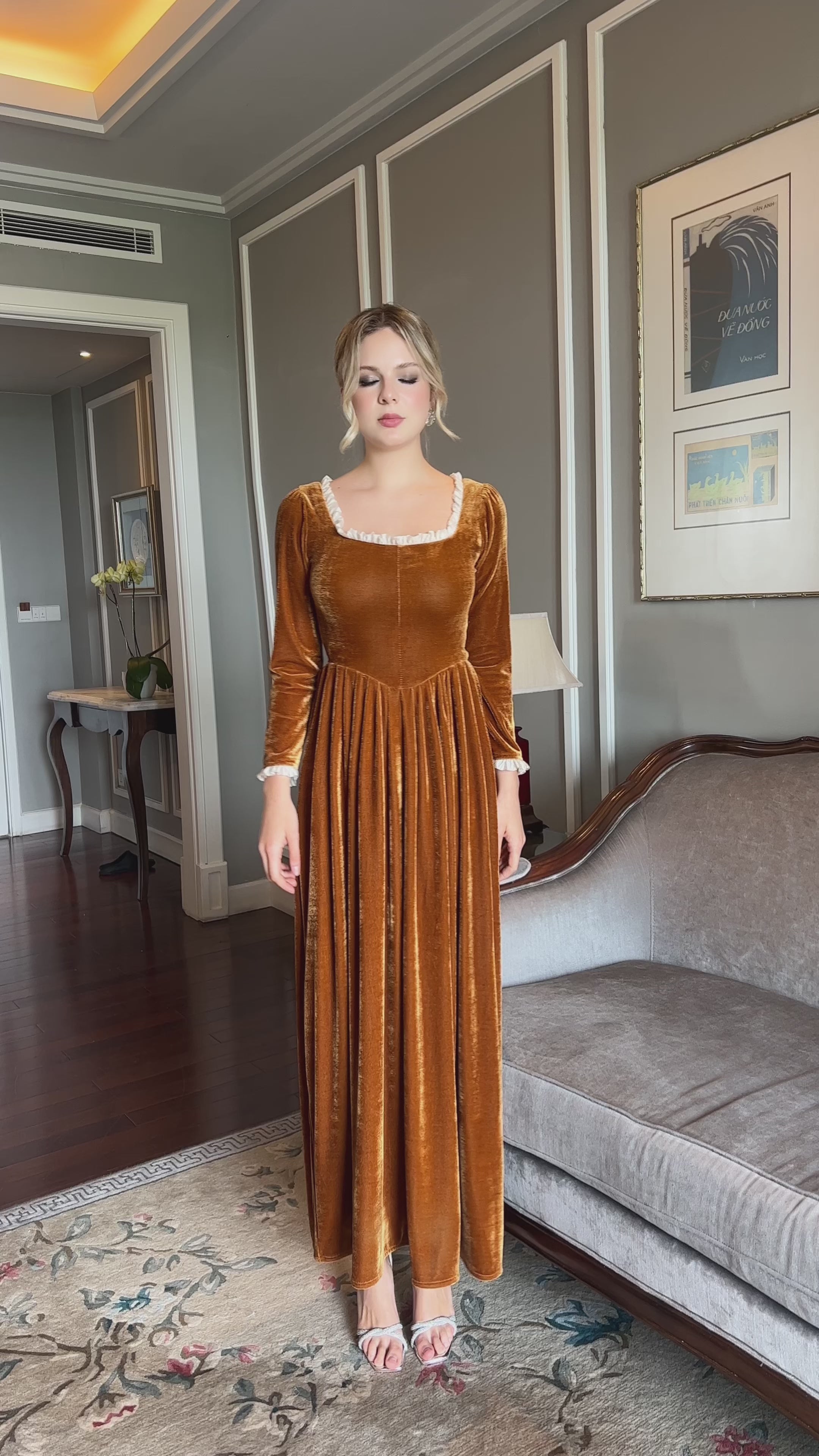 Square neck velvet dress with ruffles