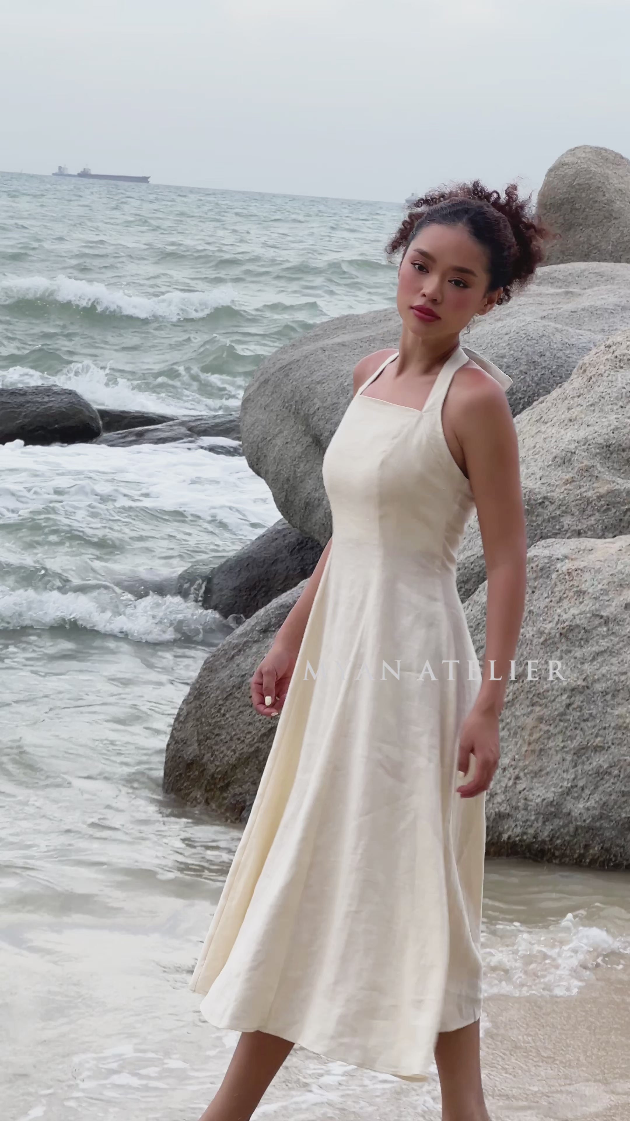Back tie linen dress