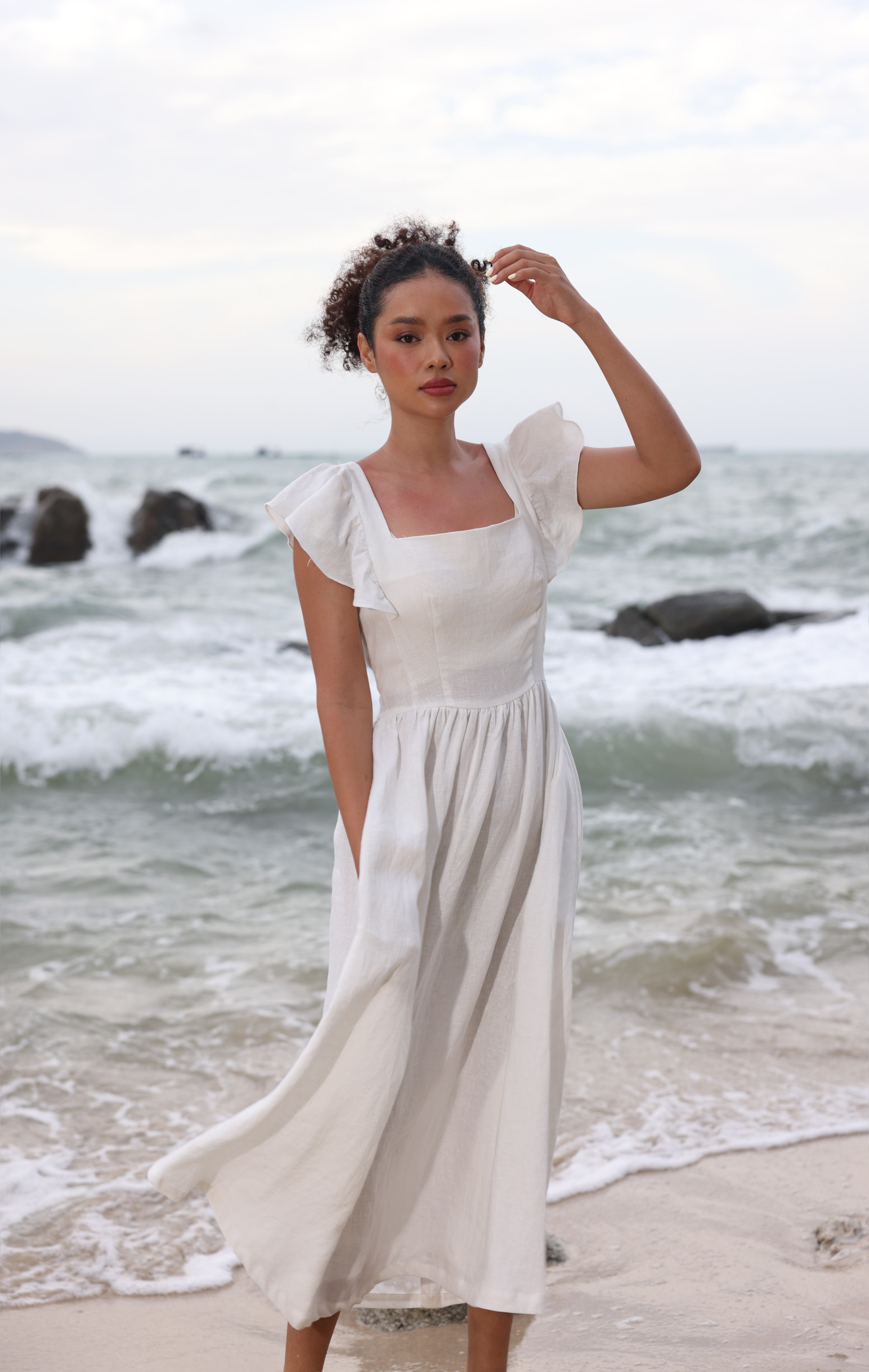 Ruffle sleeve linen dress